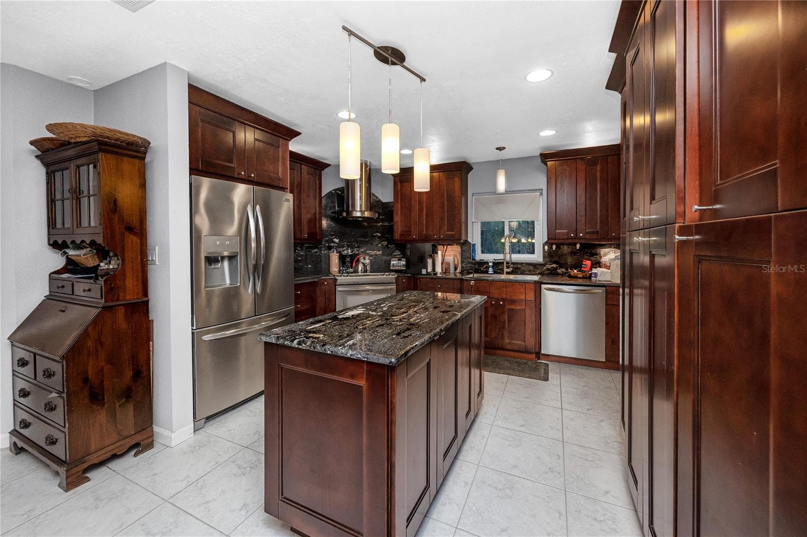 Single Family Residence at 902 ROBIN AVE, PALM HARBOR, photo 9 of 53