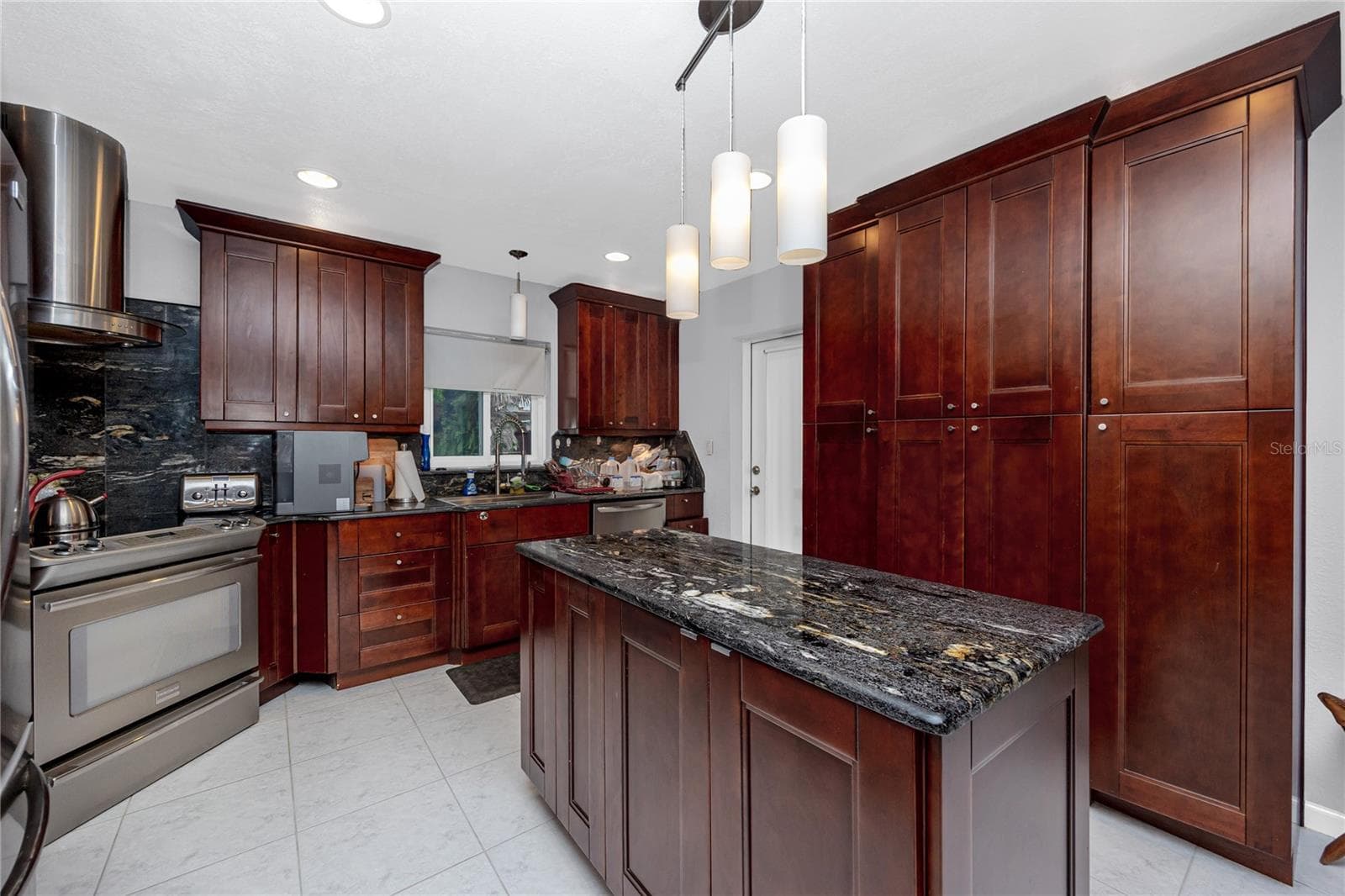 Single Family Residence at 902 ROBIN AVE, PALM HARBOR, photo 10 of 53