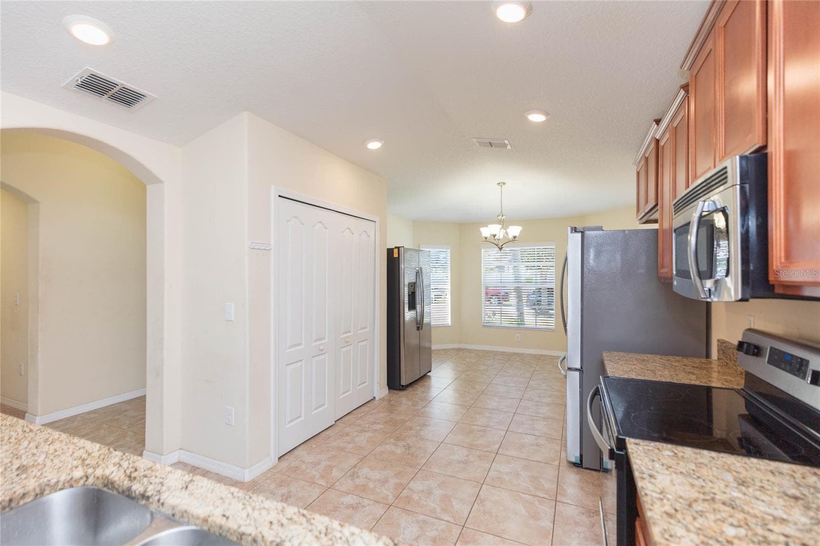 Single Family Residence at 15406 DAKOTA SKY PL, RUSKIN, photo 12 of 42