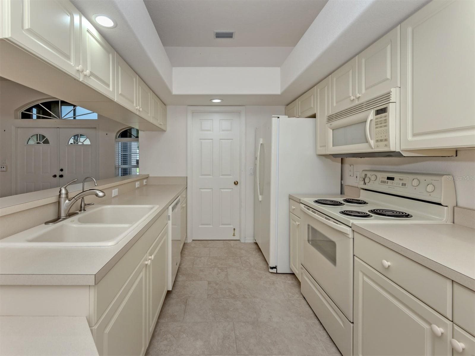 Single Family Residence at 5839 MCKINLEY RD, VENICE, photo 12 of 62
