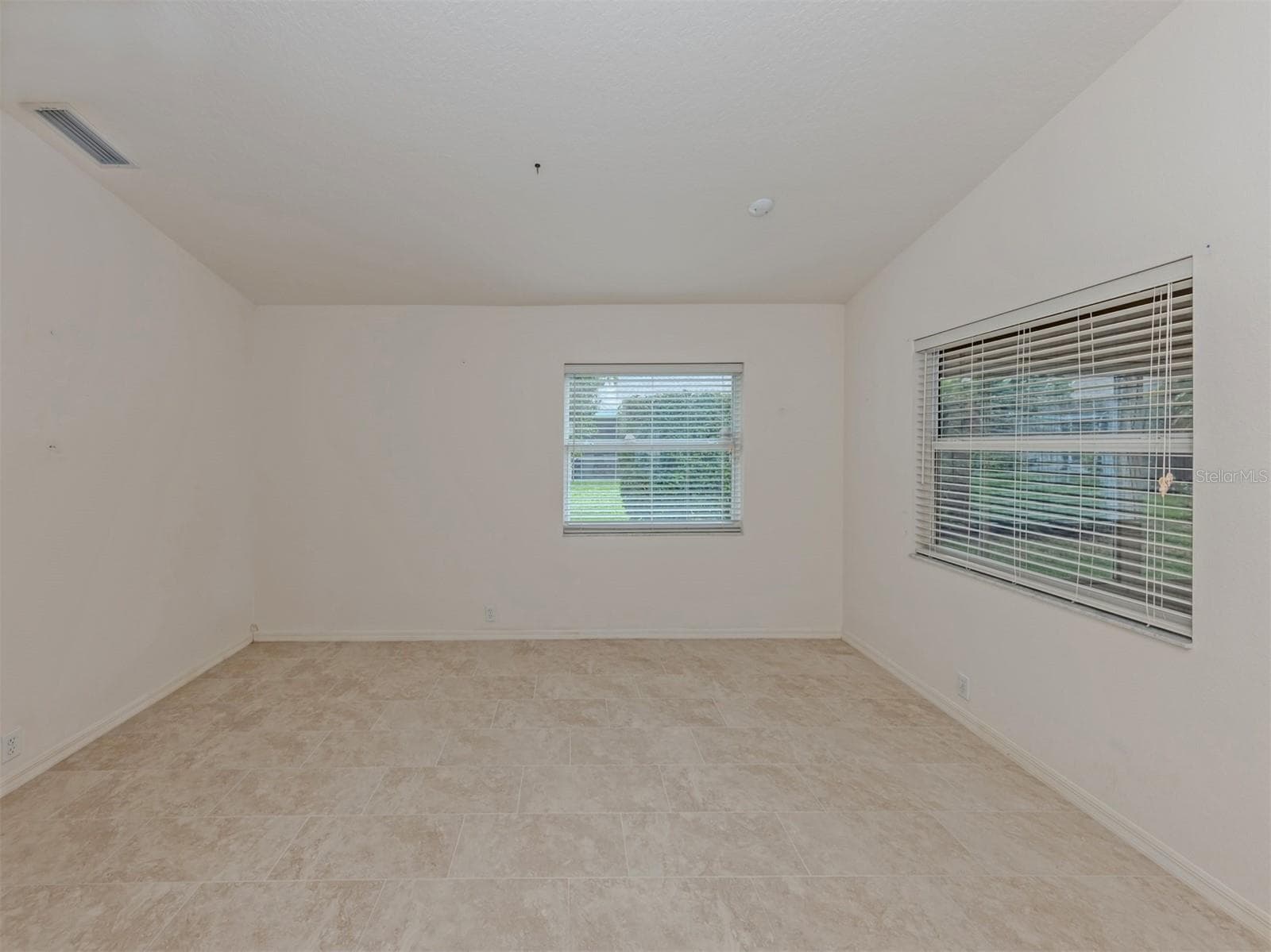 Single Family Residence at 5839 MCKINLEY RD, VENICE, photo 14 of 62