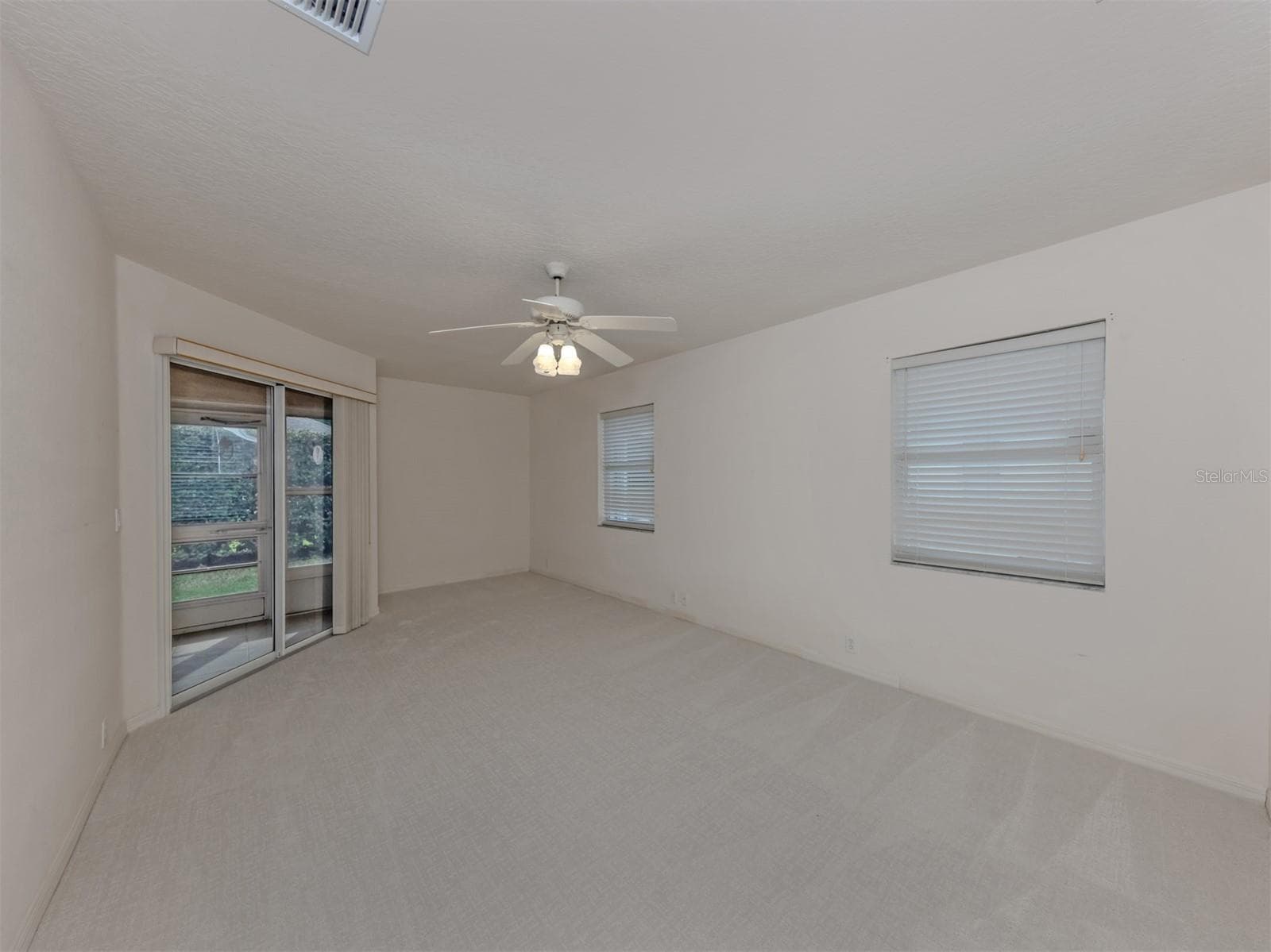 Single Family Residence at 5839 MCKINLEY RD, VENICE, photo 16 of 62