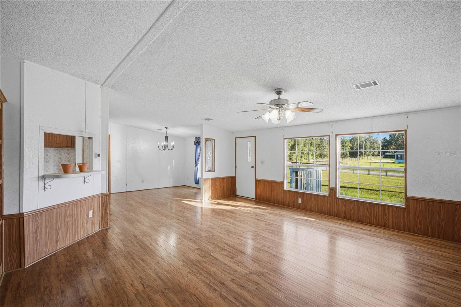 Manufactured Home at 16849 SW 47TH PLACE RD, OCALA, photo 6 of 31