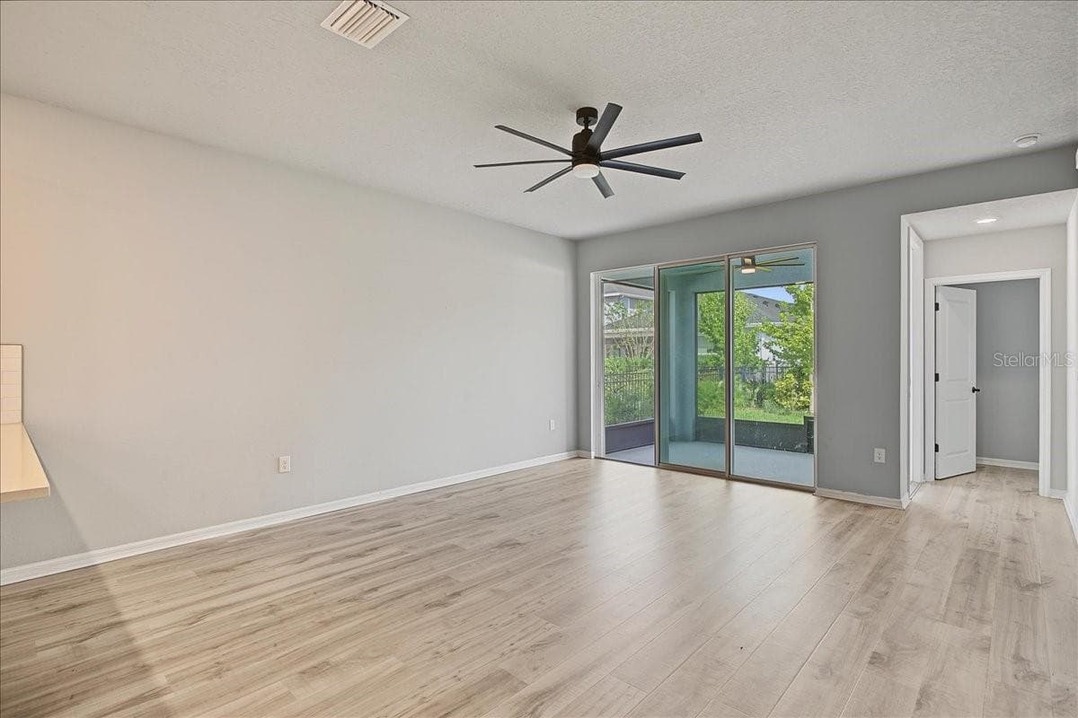 Single Family Residence at 6026 GOLDEN NETTLE DR, APOLLO BEACH, photo 7 of 33