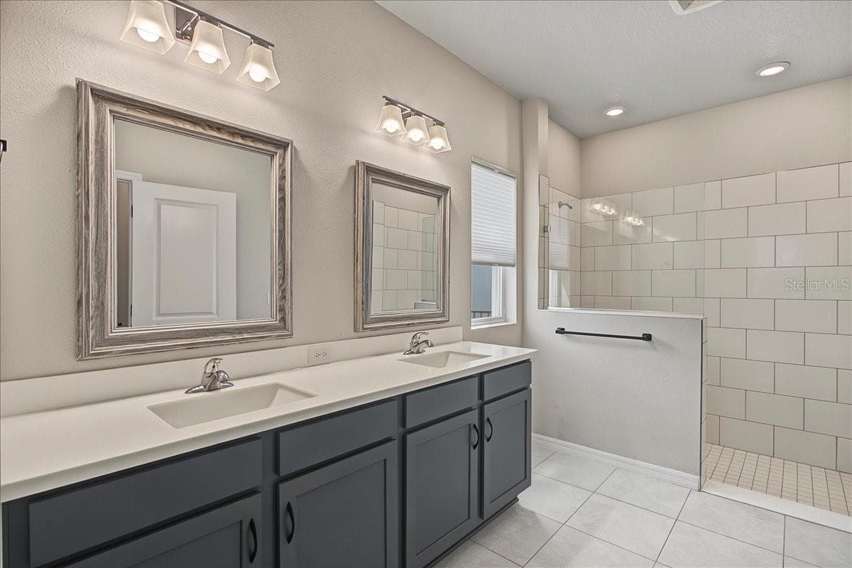 Single Family Residence at 6026 GOLDEN NETTLE DR, APOLLO BEACH, photo 14 of 33
