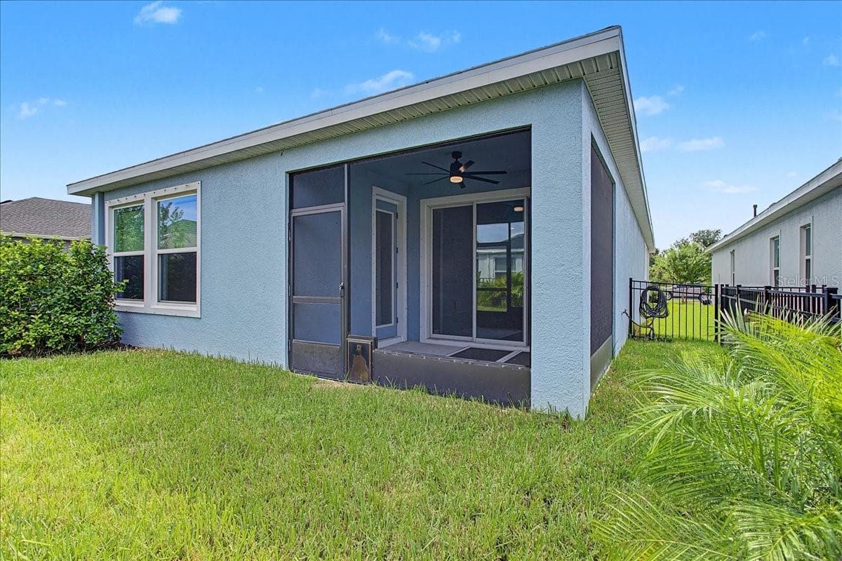 Single Family Residence at 6026 GOLDEN NETTLE DR, APOLLO BEACH, photo 24 of 33
