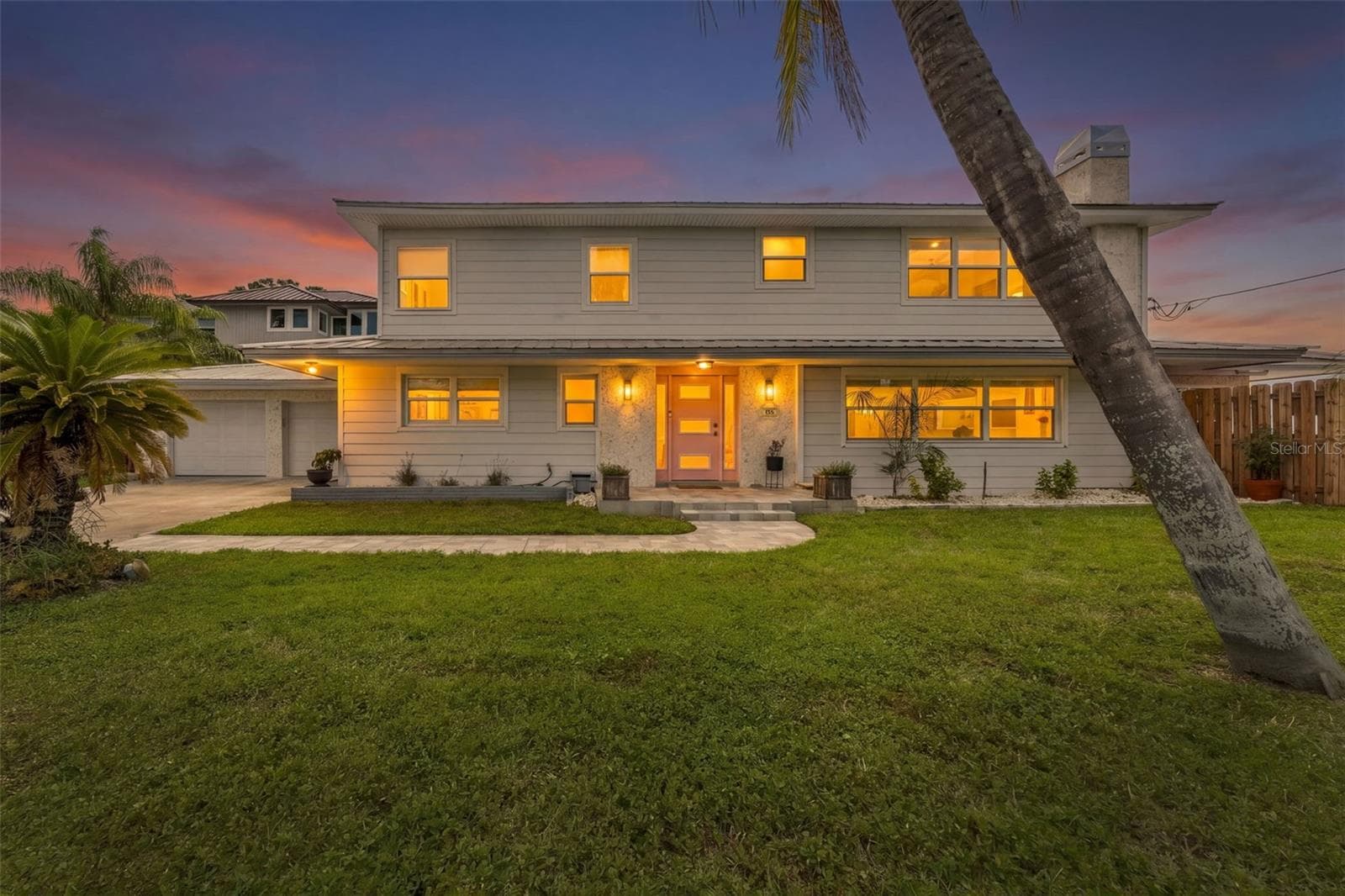 135 HARBOR DR