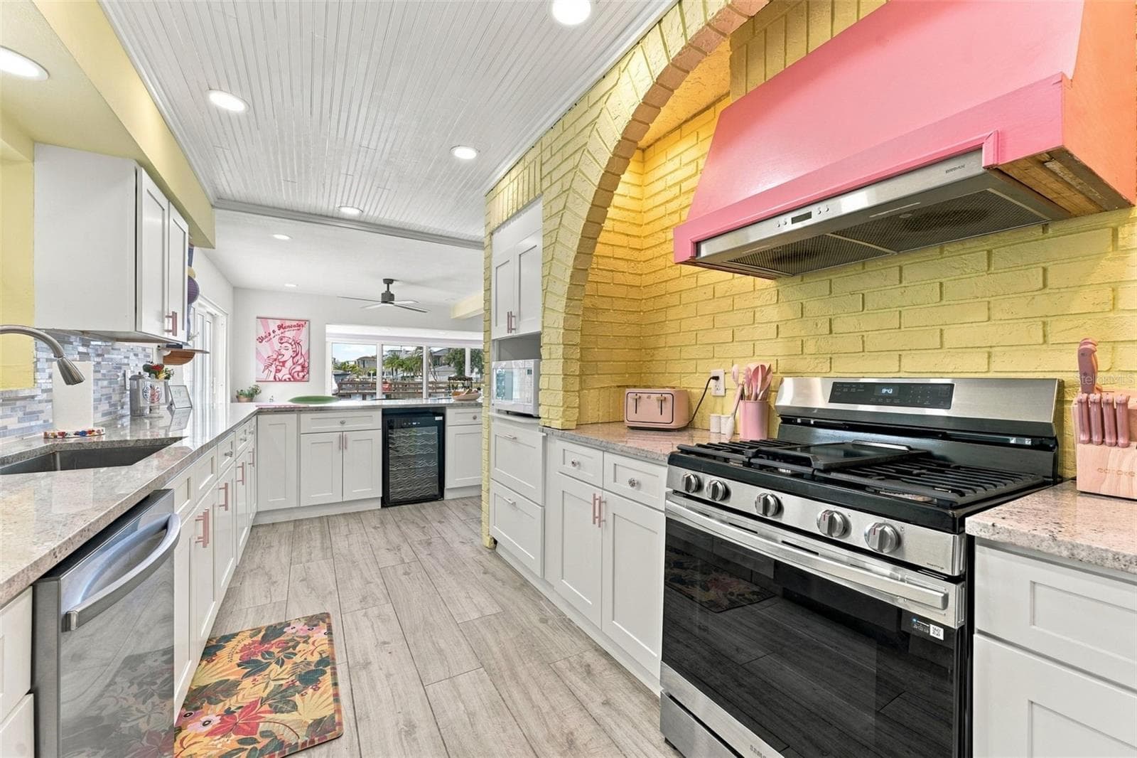 Single Family Residence at 135 HARBOR DR, PALM HARBOR, photo 19 of 75