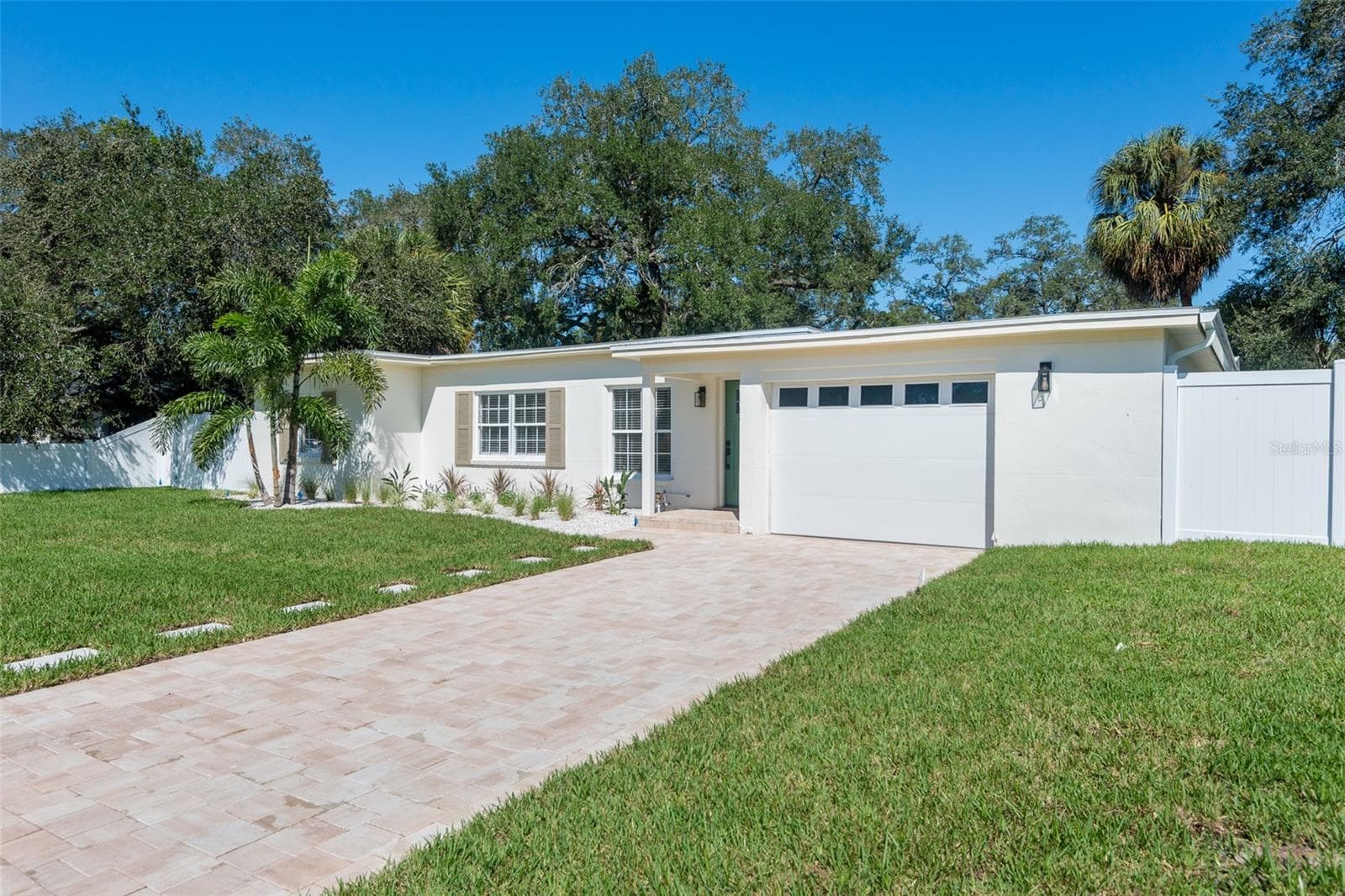4711 W EL PRADO BLVD