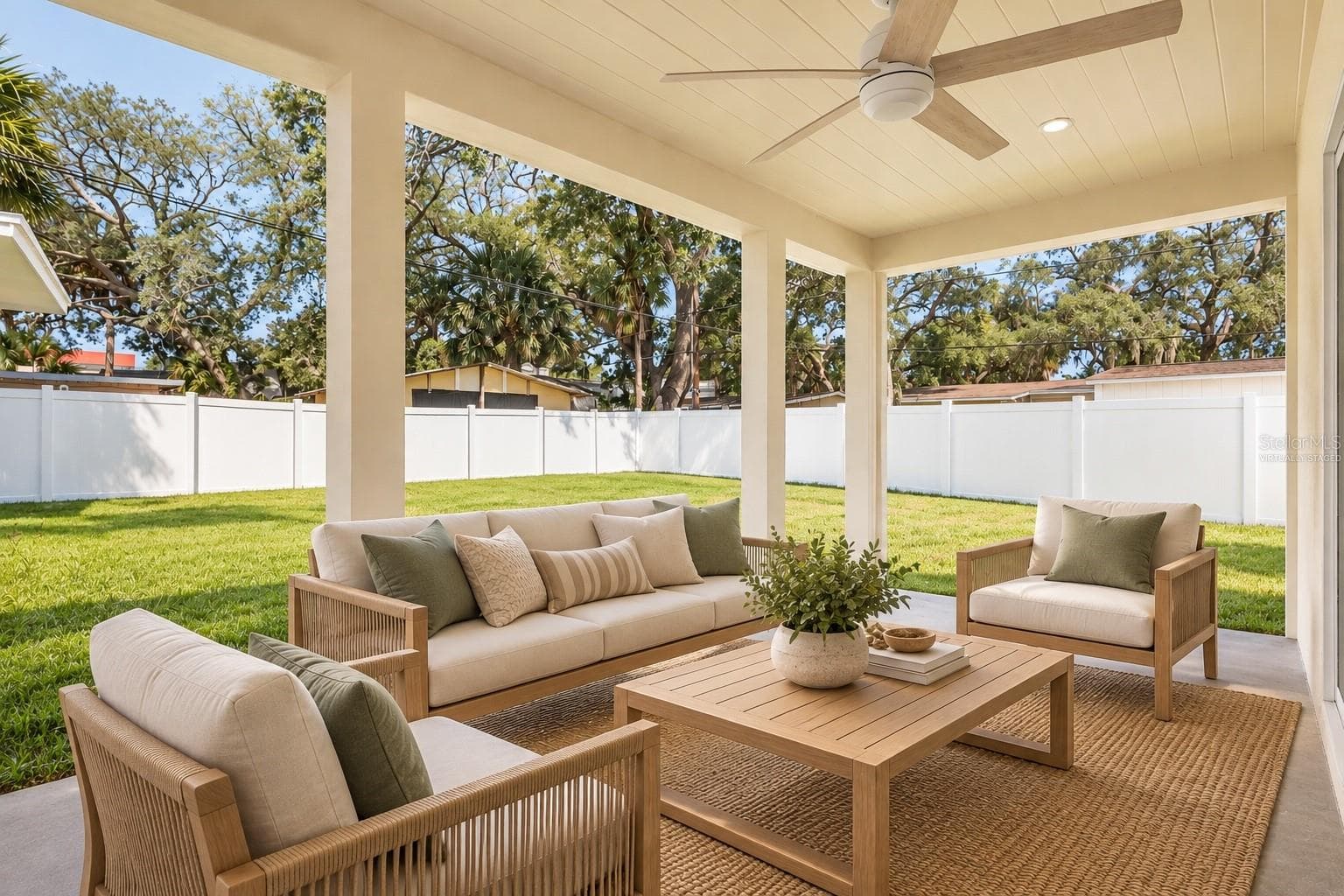 Virtually staged - 4711 W EL PRADO BLVD, TAMPA
