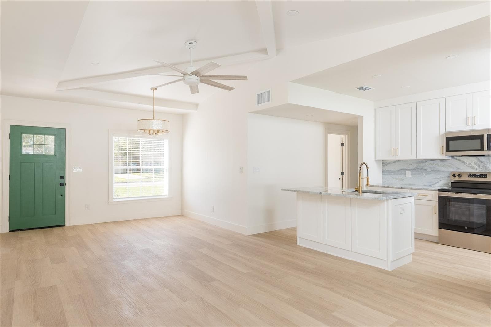 Single Family Residence at 4711 W EL PRADO BLVD, TAMPA, photo 7 of 32