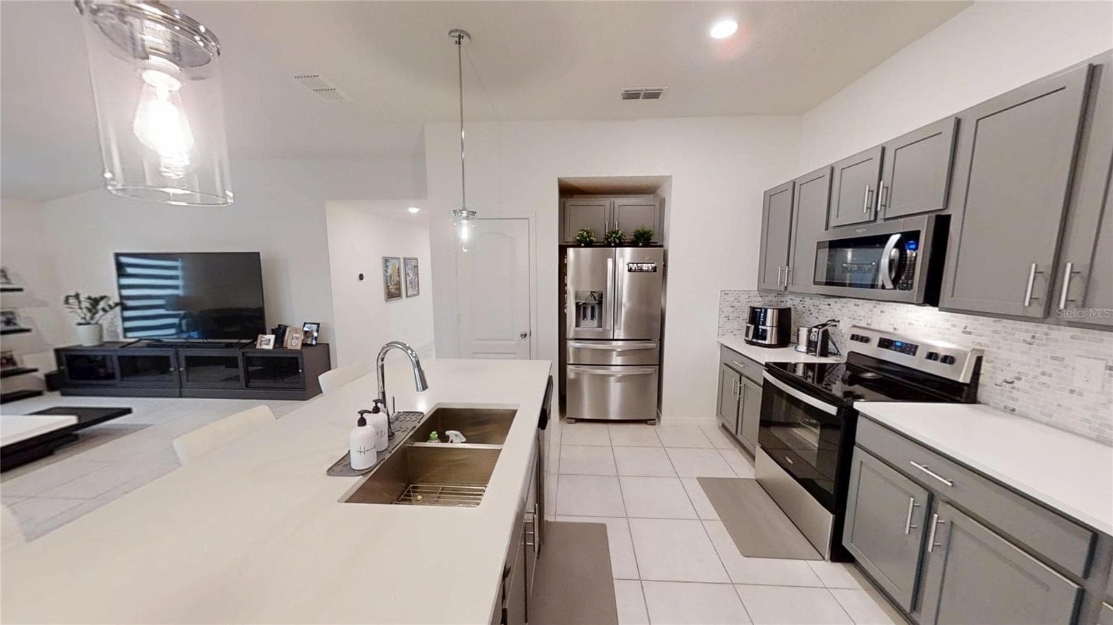 Single Family Residence at 1127 SEEDORF DR, WINTER HAVEN, photo 18 of 48