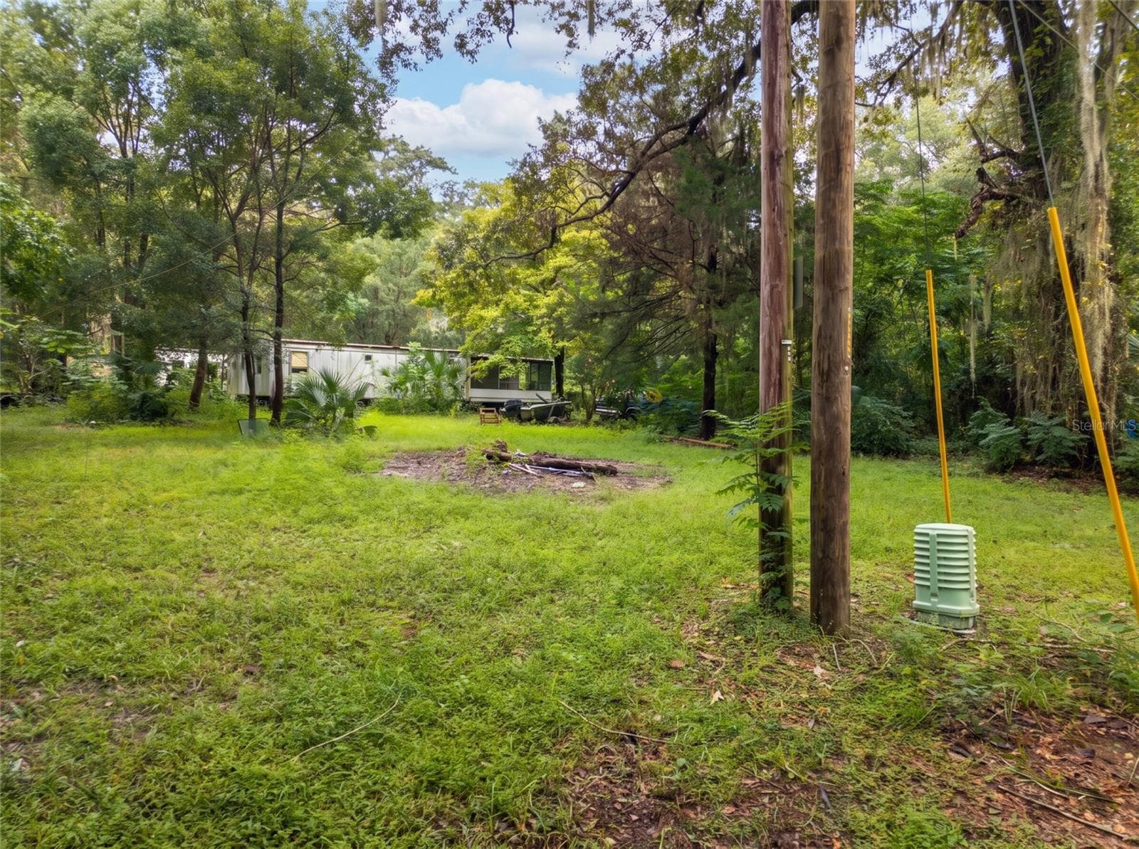 Southeast Corner of Lot Behind Trailer 3 - 5900 NW 190TH ST, REDDICK