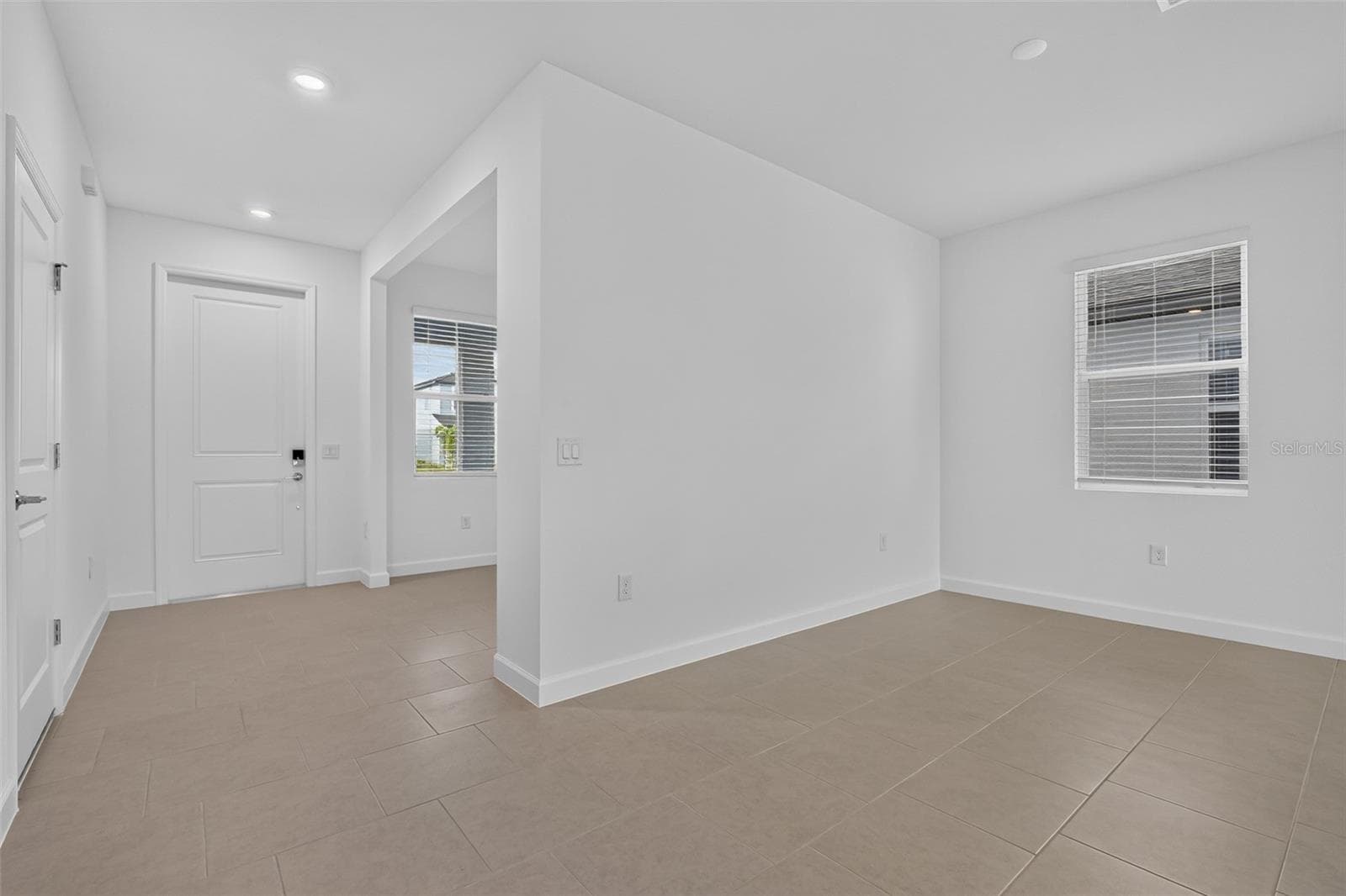 Single Family Residence at 28013 MOONSTAR CT, PUNTA GORDA, photo 2 of 13