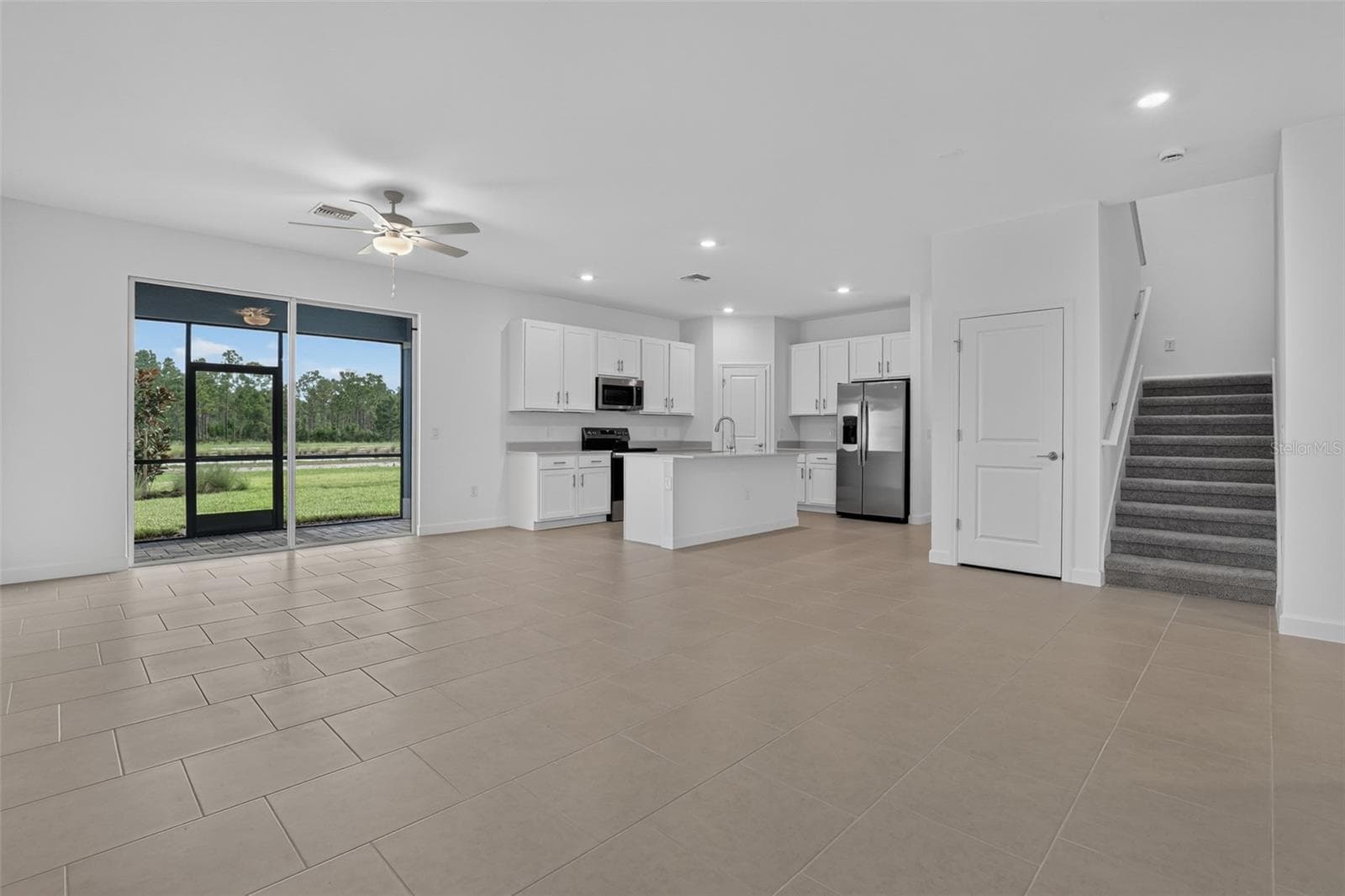 Single Family Residence at 28013 MOONSTAR CT, PUNTA GORDA, photo 4 of 13