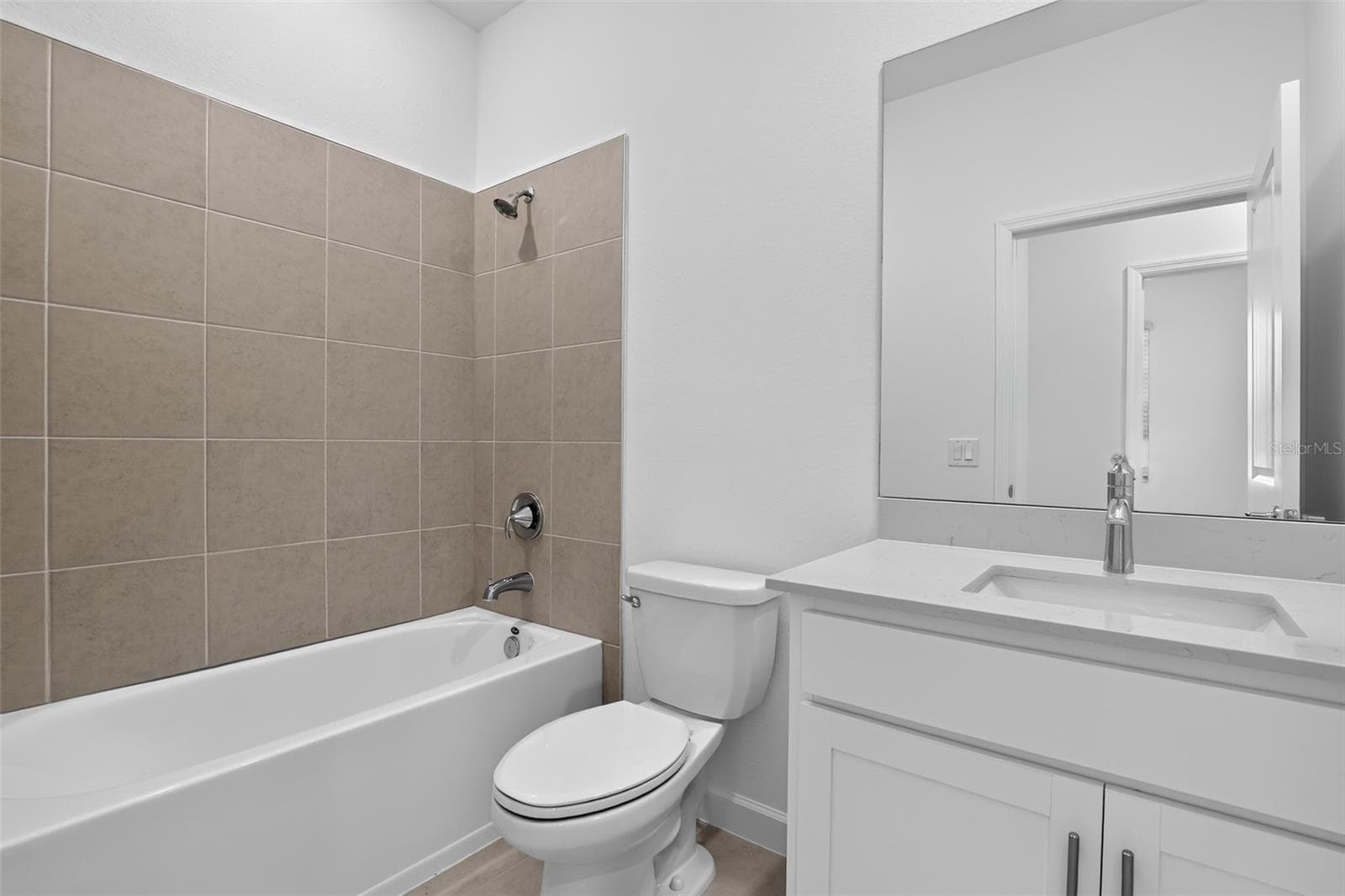 Single Family Residence at 28013 MOONSTAR CT, PUNTA GORDA, photo 10 of 13