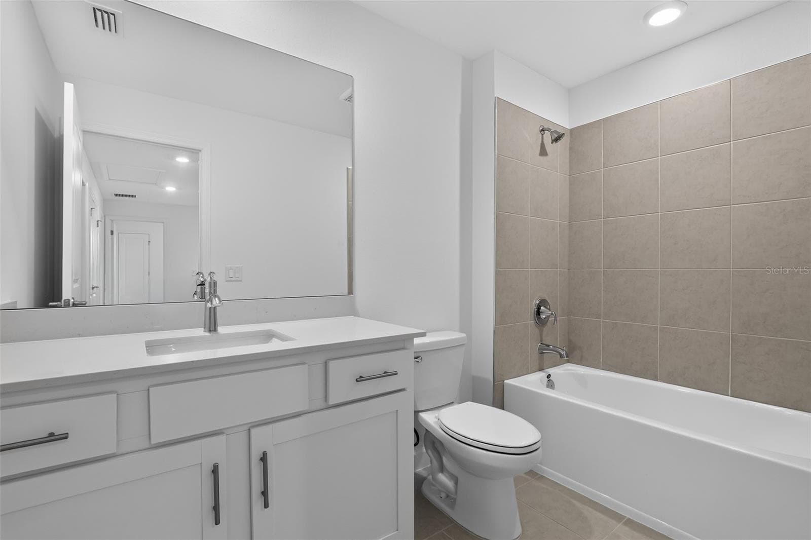 Single Family Residence at 28013 MOONSTAR CT, PUNTA GORDA, photo 11 of 13