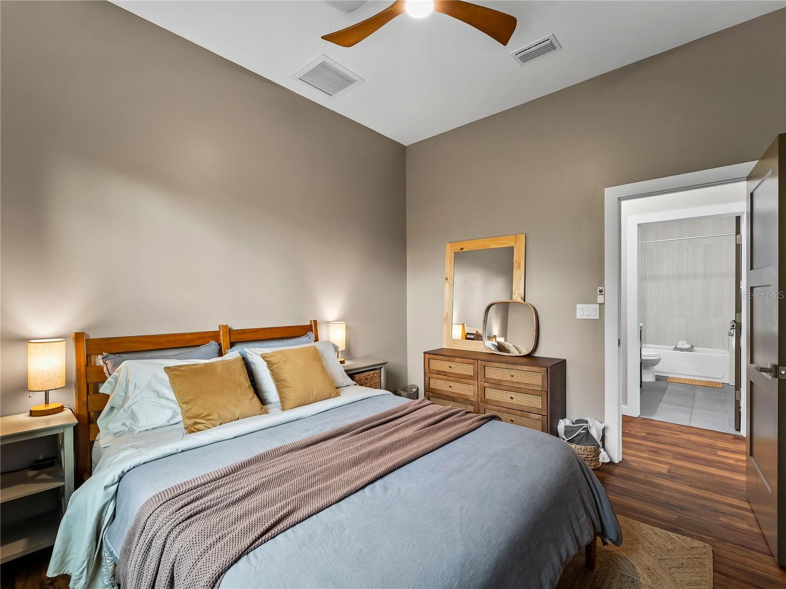 GuestBedroom_8163WalbertSt_PortCharlotte_Corner.jpg - 8163 WALBERT ST, PORT CHARLOTTE
