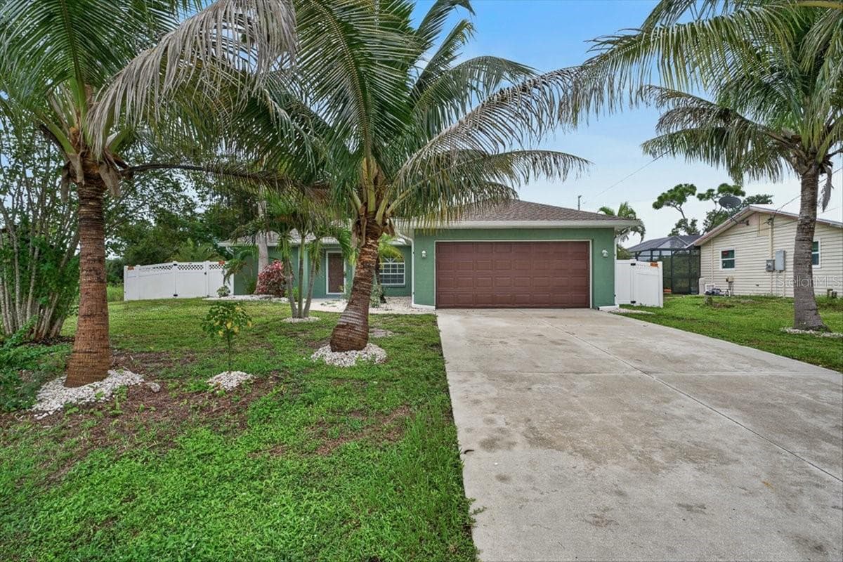 9293 FRUITLAND AVE