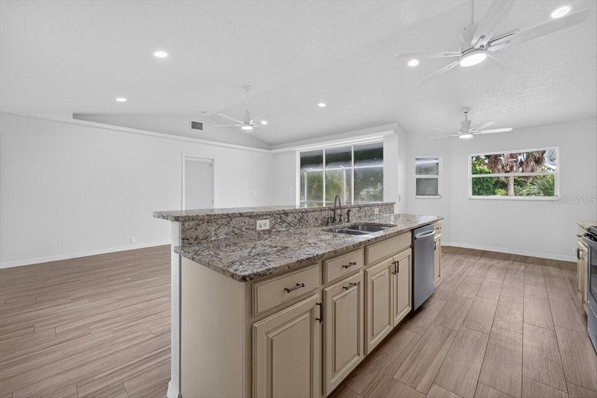 Single Family Residence at 9293 FRUITLAND AVE, ENGLEWOOD, photo 11 of 36