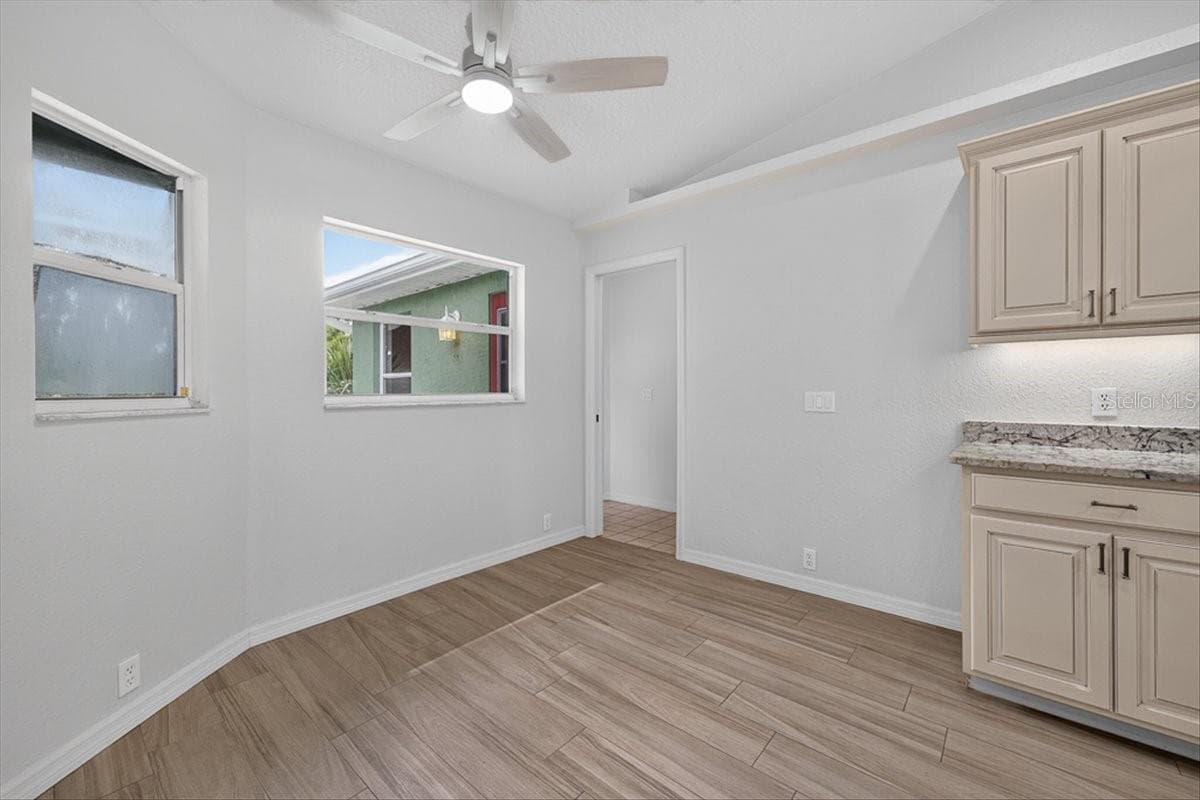 Single Family Residence at 9293 FRUITLAND AVE, ENGLEWOOD, photo 13 of 36