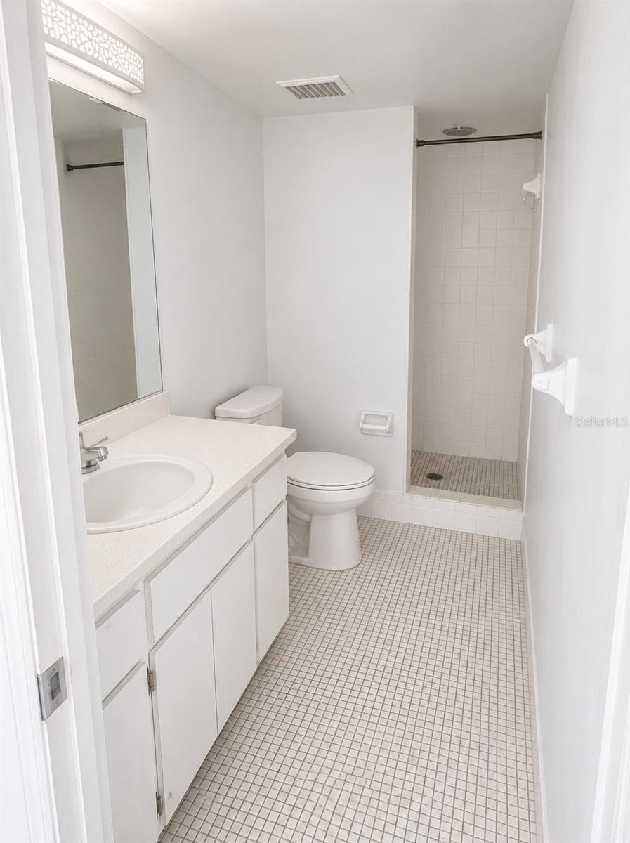 Primary Bathroom - 112 CYPRESS CT #112, OLDSMAR