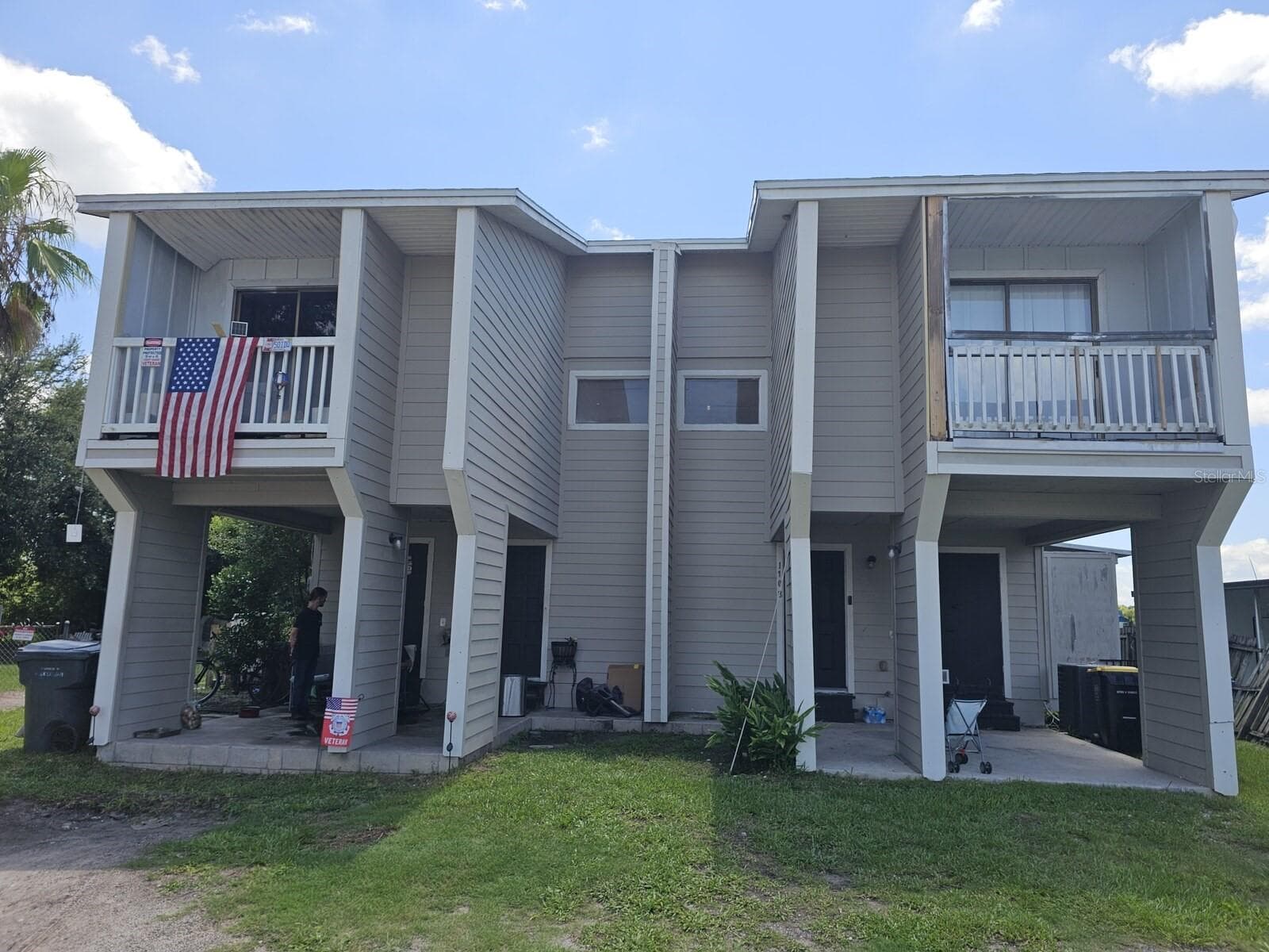 1106 COUNTRY CLUB LN