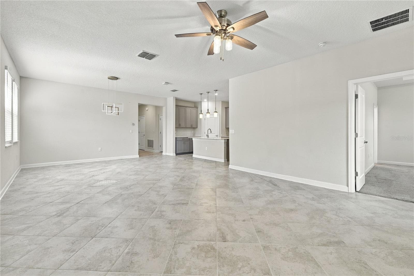 Single Family Residence at 11103 SWEETGUM WOODS DR, ORLANDO, photo 25 of 53