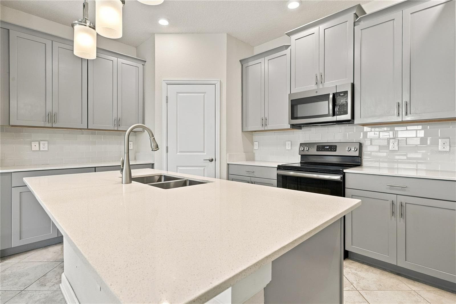 Single Family Residence at 11103 SWEETGUM WOODS DR, ORLANDO, photo 30 of 53