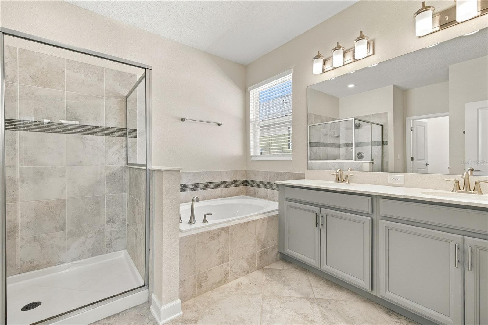 Single Family Residence at 11103 SWEETGUM WOODS DR, ORLANDO, photo 39 of 53