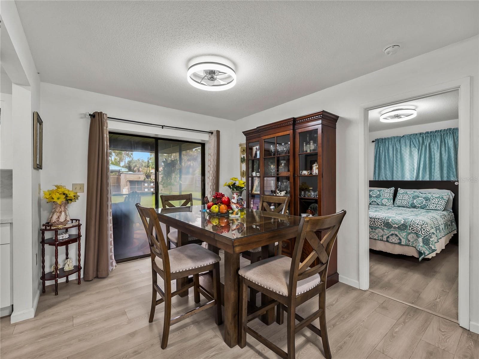 DiningRoom_20307SilentAve_PortCharlotte_OpenConcept_Corner.jpg - 20307 SILENT AVE, PORT CHARLOTTE
