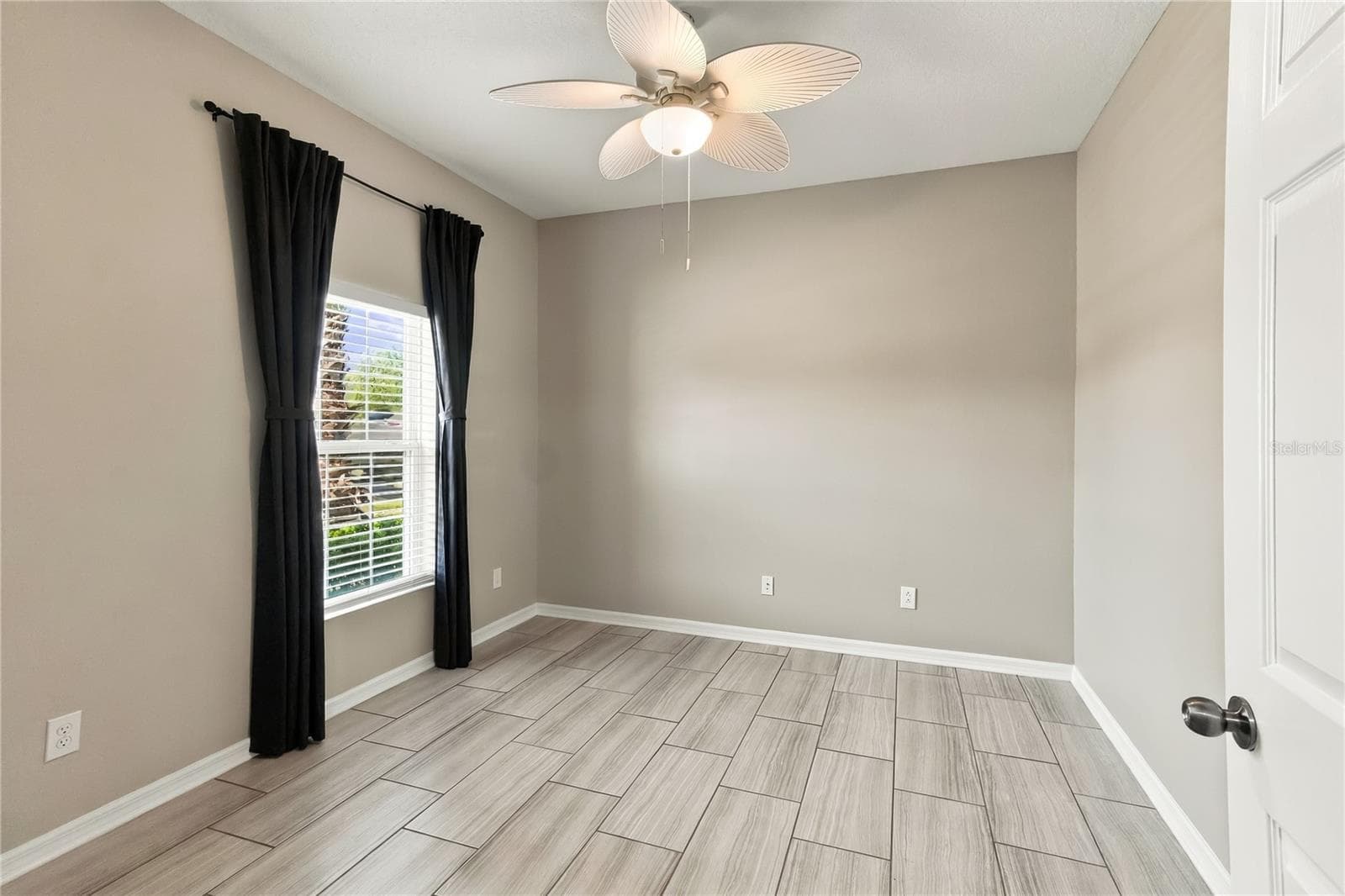 Single Family Residence at 3811 FRIARS COVE LN, ST CLOUD, photo 9 of 53