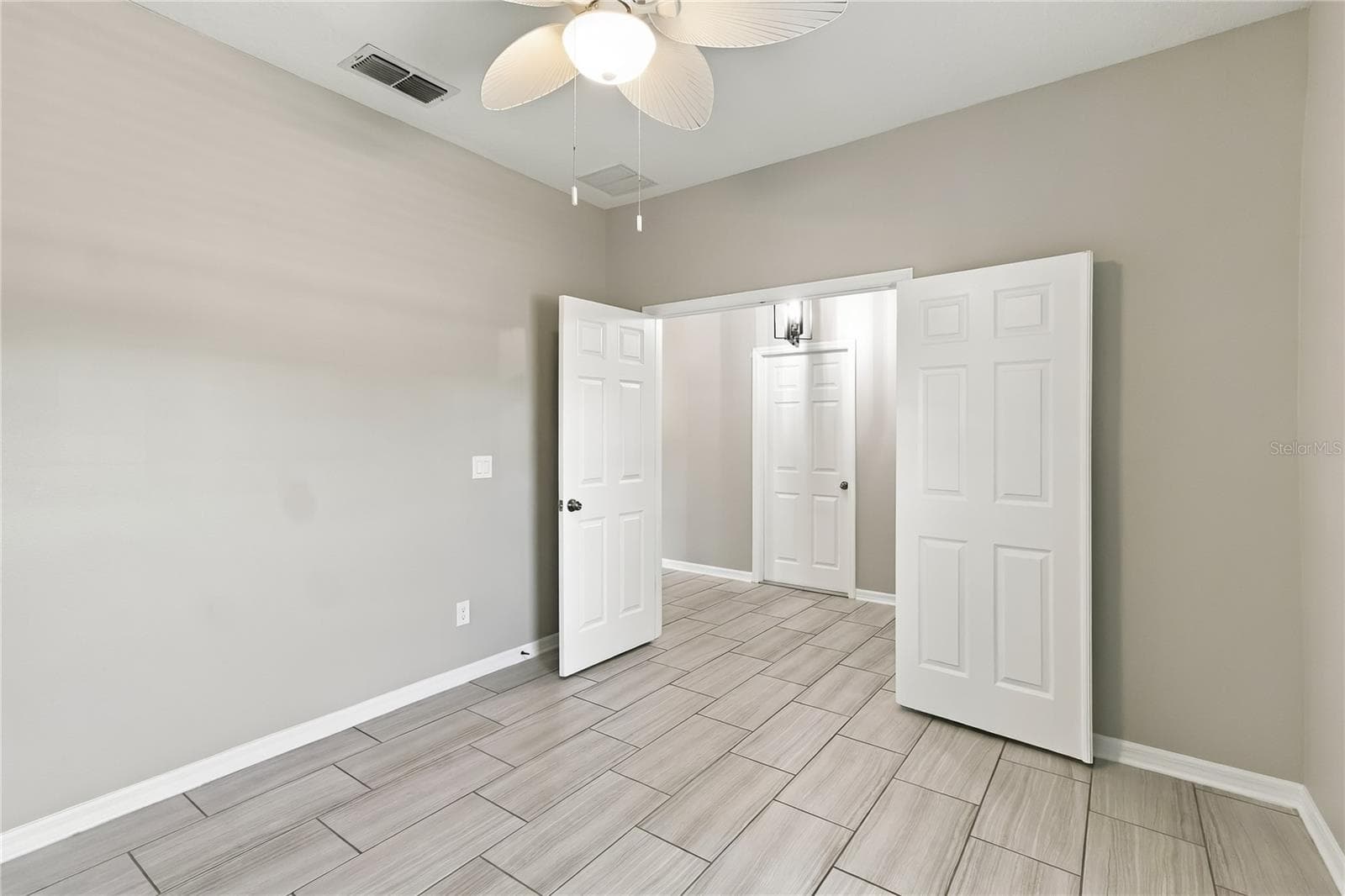 Single Family Residence at 3811 FRIARS COVE LN, ST CLOUD, photo 10 of 53