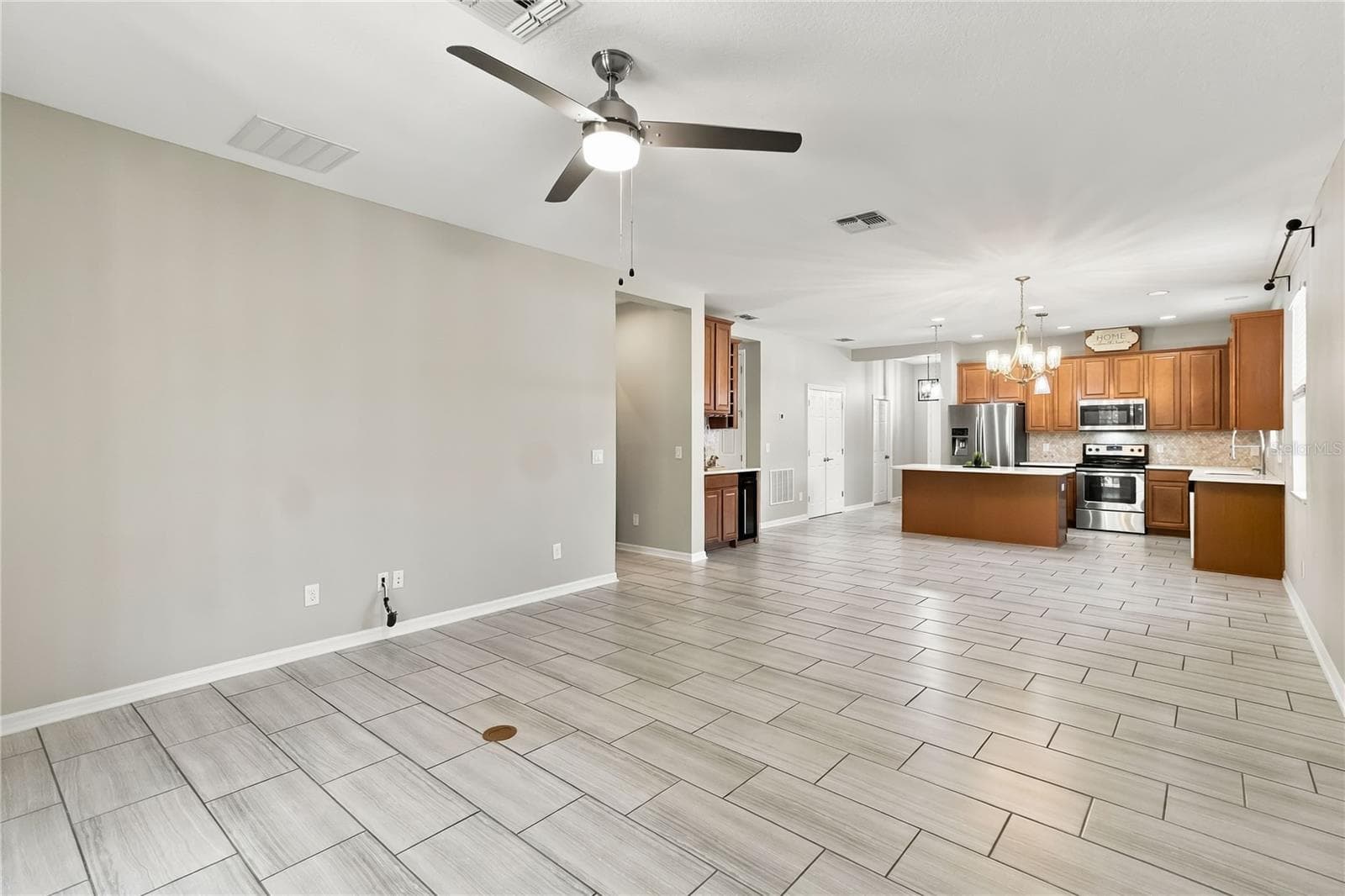 Single Family Residence at 3811 FRIARS COVE LN, ST CLOUD, photo 17 of 53