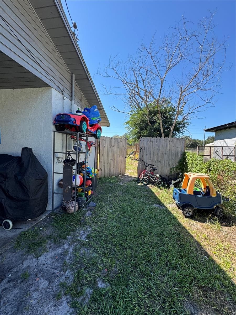 Single Family Residence at 113 HERRICK ST, AUBURNDALE, photo 30 of 38