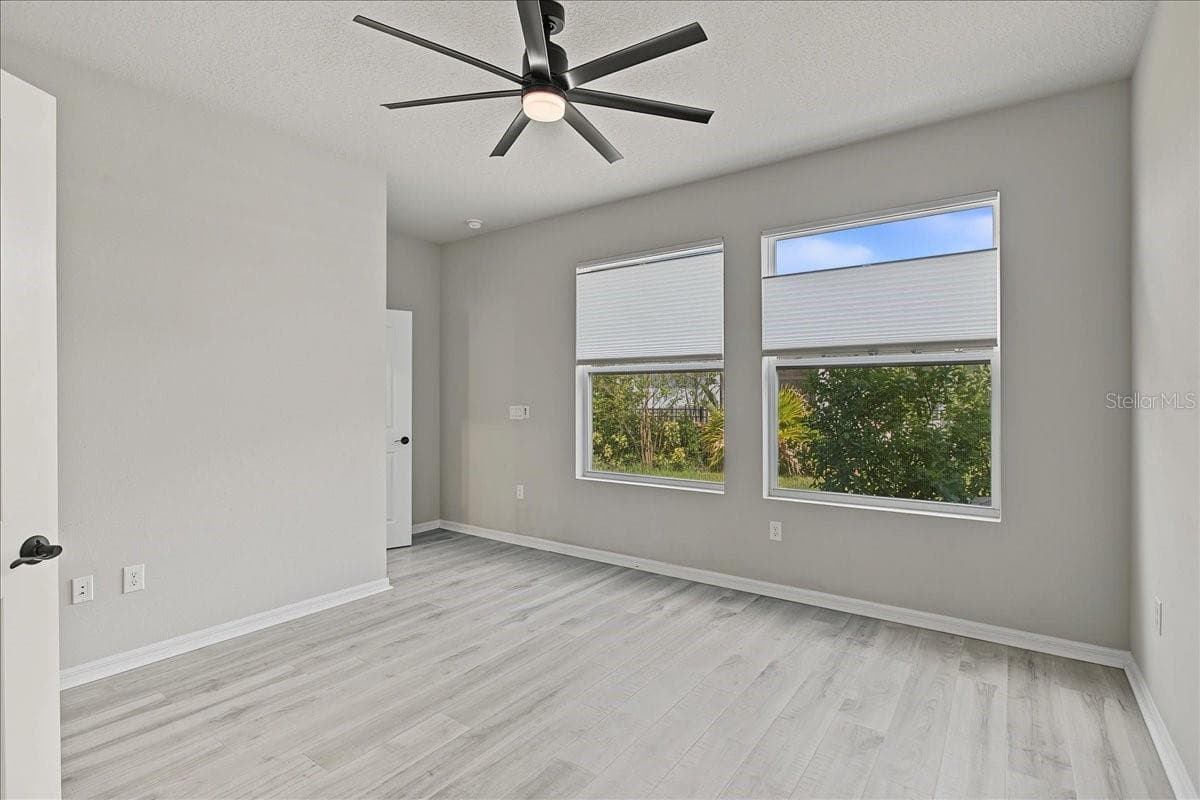 Single Family Residence at 6026 GOLDEN NETTLE DR, APOLLO BEACH, photo 12 of 33