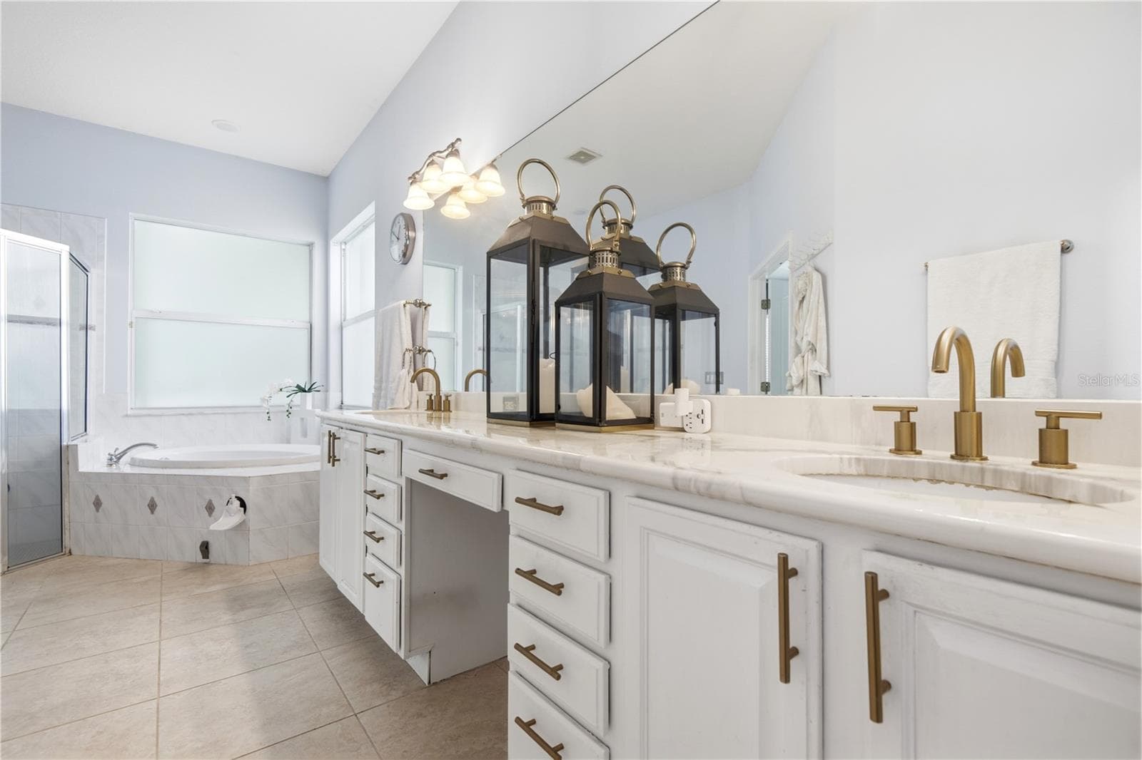 Single Family Residence at 19930 DOLORES ANN CT, LUTZ, photo 21 of 37