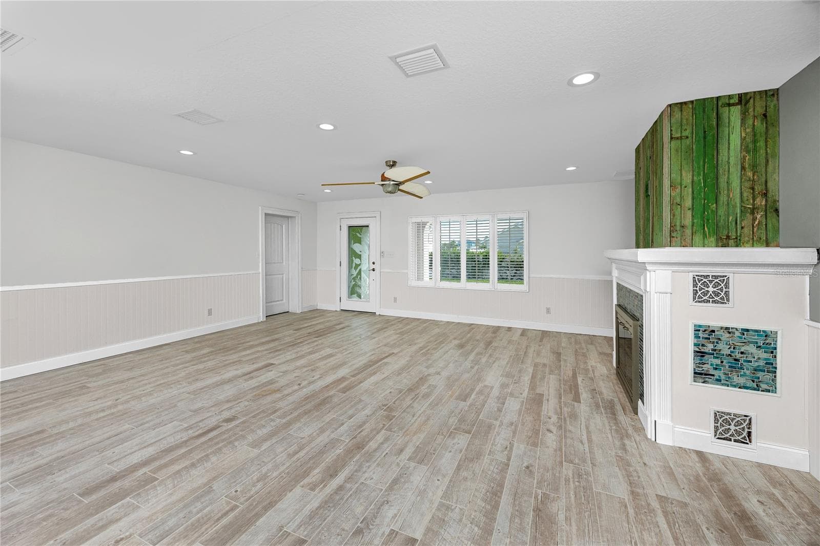 Single Family Residence at 600 NORMANDY RD, MADEIRA BEACH, photo 18 of 60
