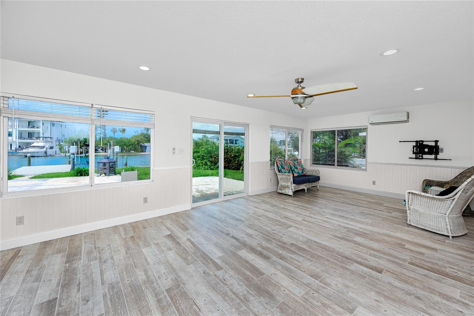Single Family Residence at 600 NORMANDY RD, MADEIRA BEACH, photo 21 of 60