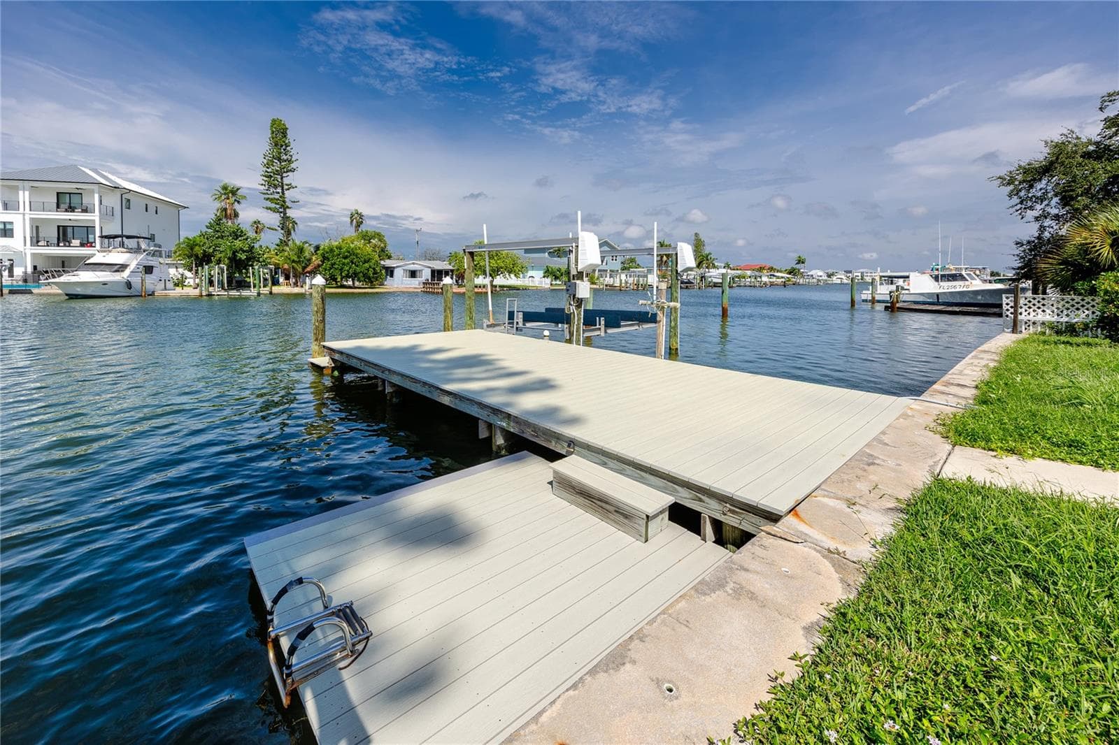 Single Family Residence at 600 NORMANDY RD, MADEIRA BEACH, photo 40 of 60