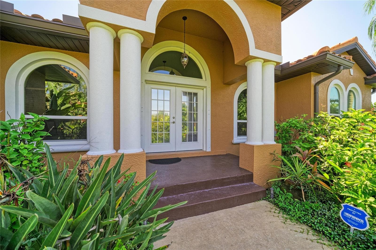 Single Family Residence at 28 PAR VIEW RD, ROTONDA WEST, photo 3 of 61