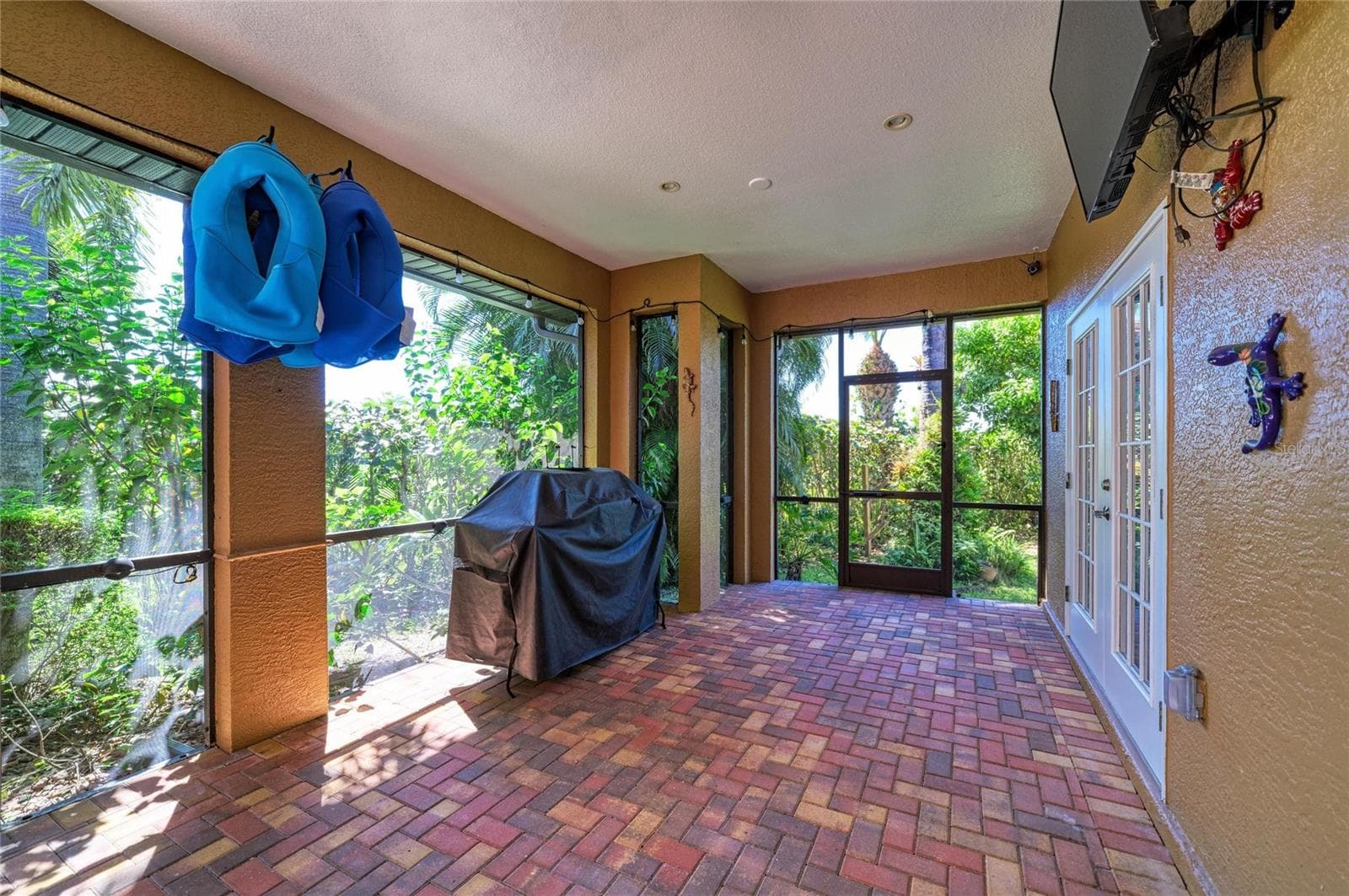 Single Family Residence at 28 PAR VIEW RD, ROTONDA WEST, photo 41 of 61