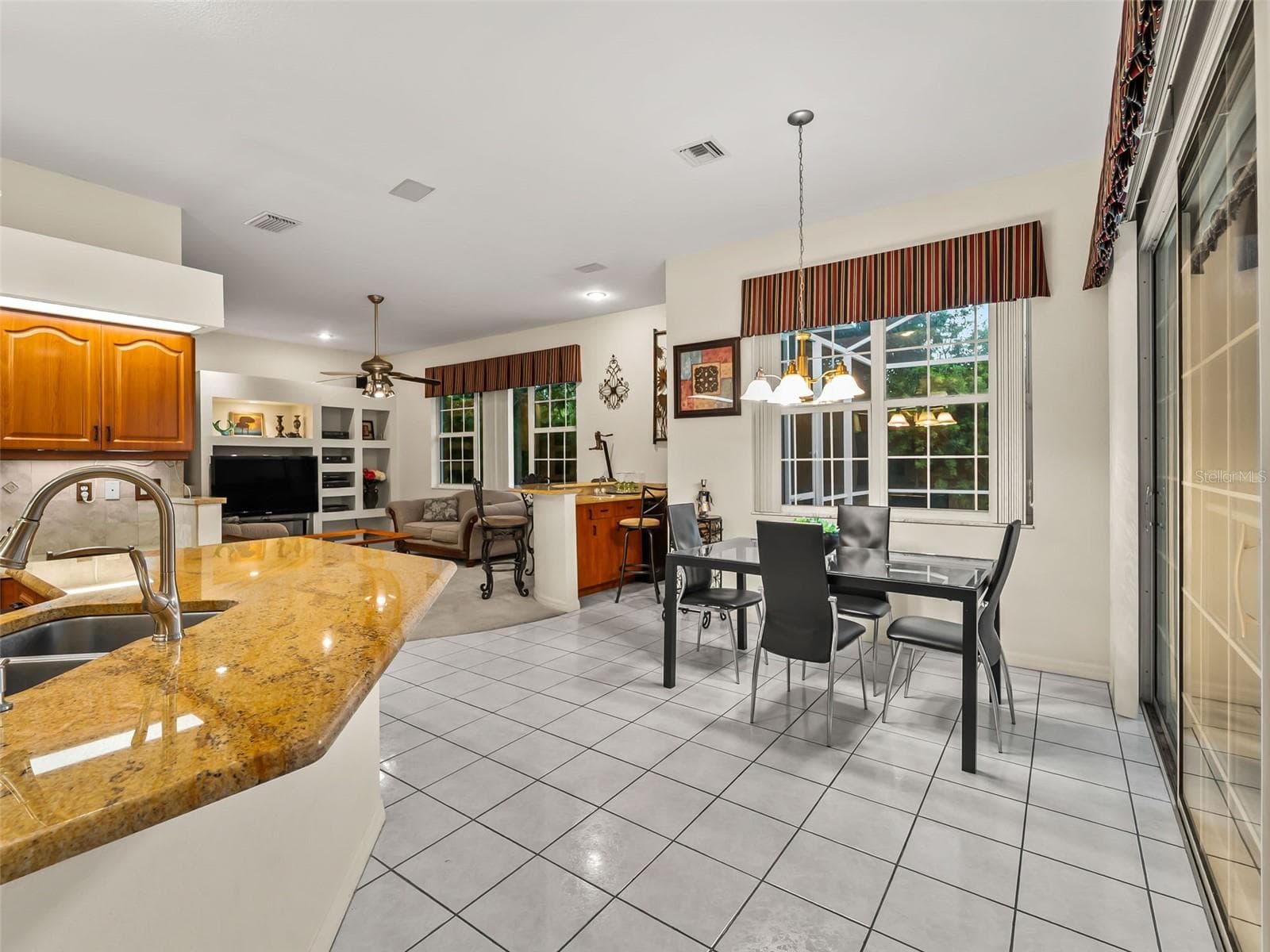 BreakfastNook_9336StPaulDr_PortCharlotte_OpenConcept_Wide.jpg - 9336 ST PAUL DR, PORT CHARLOTTE
