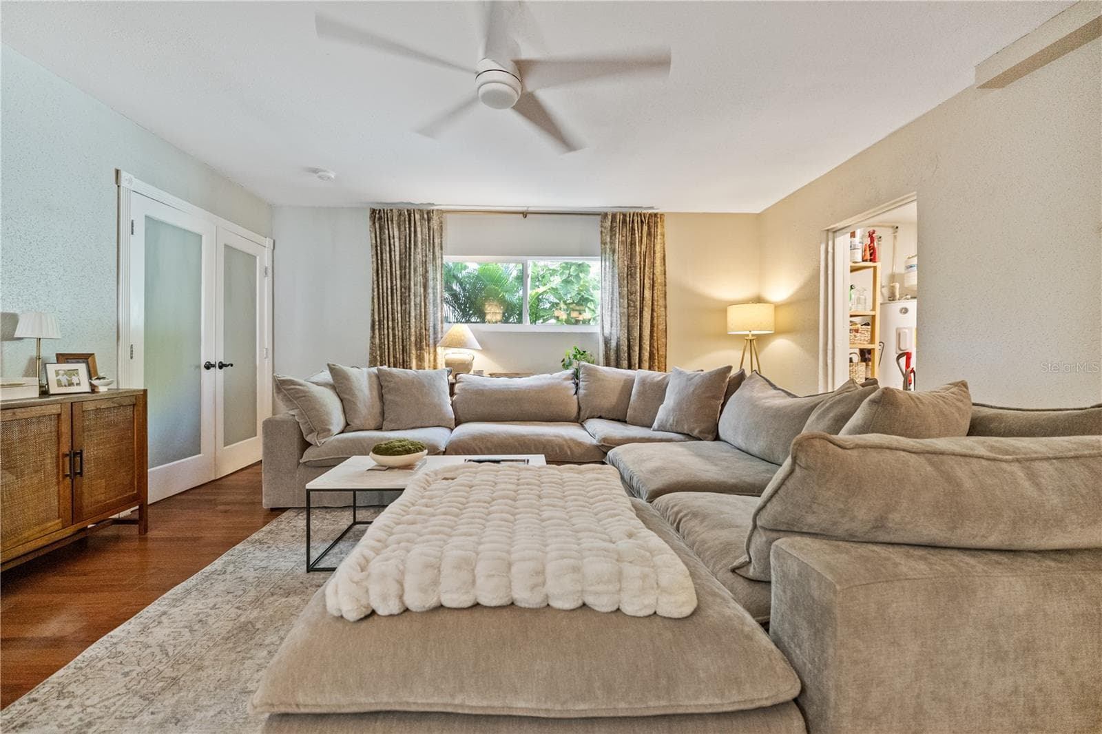 Single Family Residence at 3912 W CLEVELAND ST, TAMPA, photo 10 of 32