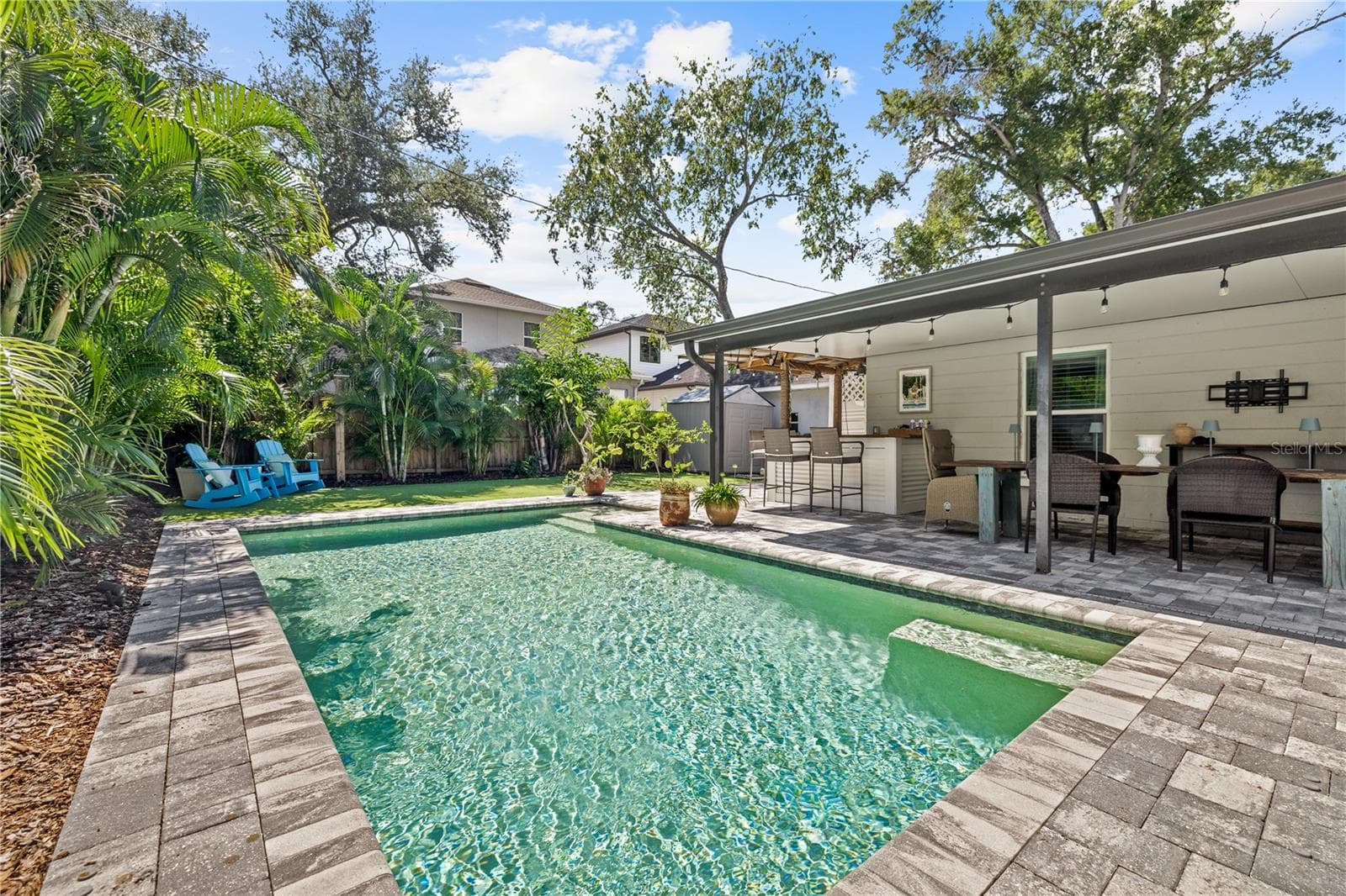 Single Family Residence at 3912 W CLEVELAND ST, TAMPA, photo 3 of 32