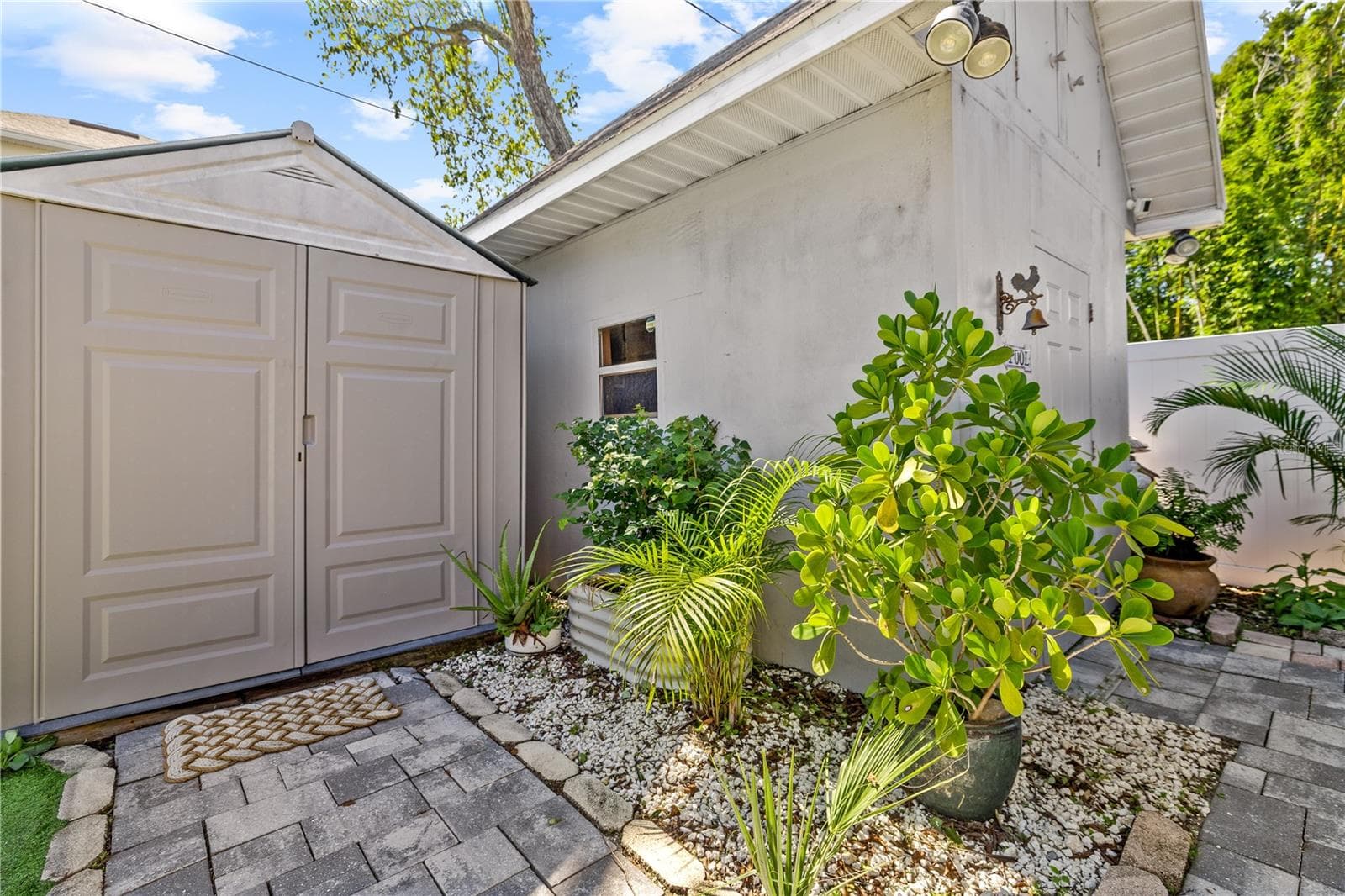 Single Family Residence at 3912 W CLEVELAND ST, TAMPA, photo 30 of 32