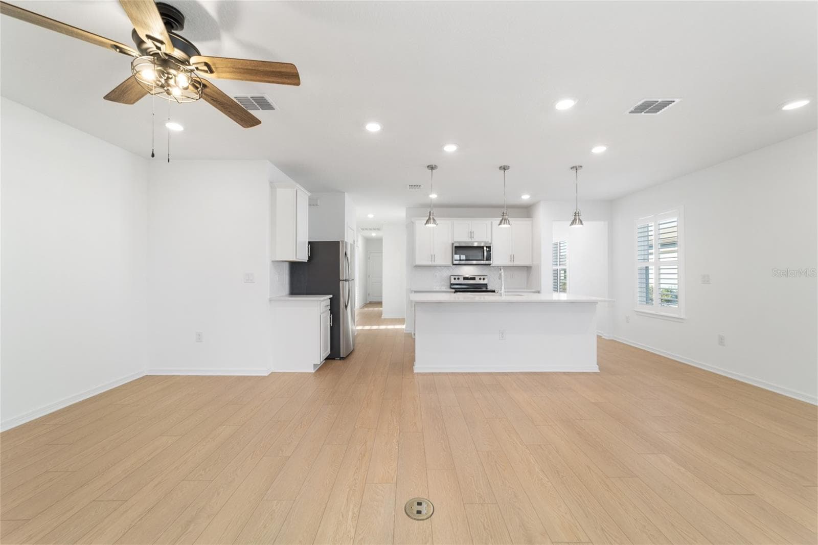 Single Family Residence at 5543 SW 85TH AVENUE RD, OCALA, photo 10 of 63