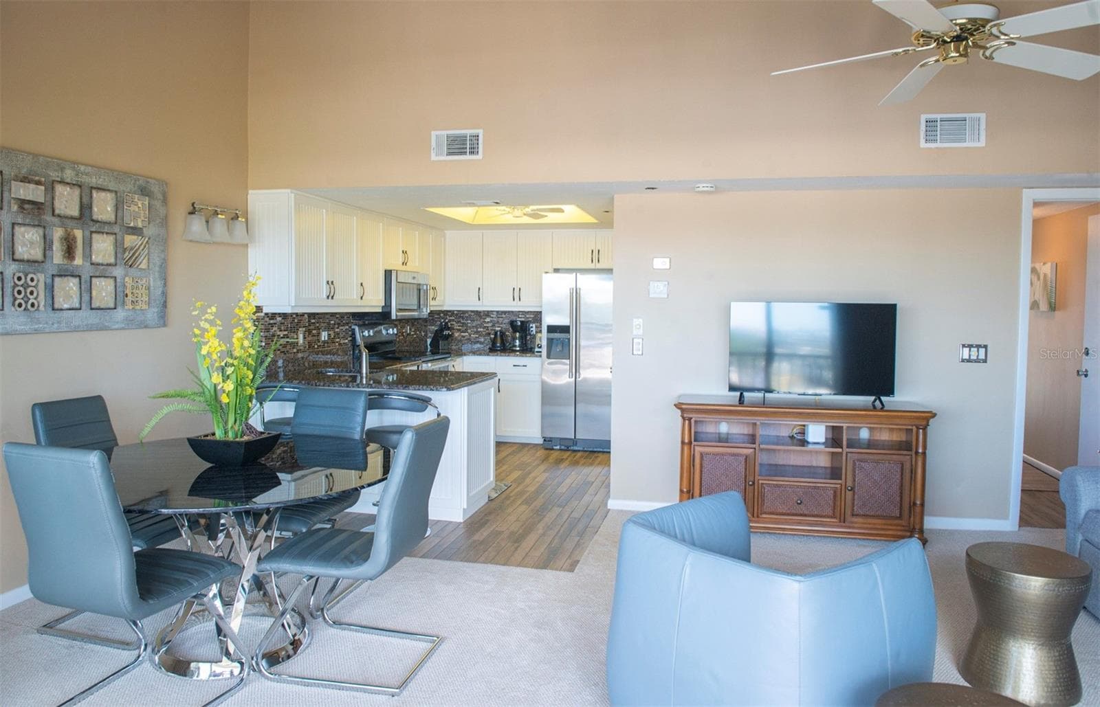 Cathedral Ceilings! - 7070 PLACIDA RD #1231, PLACIDA