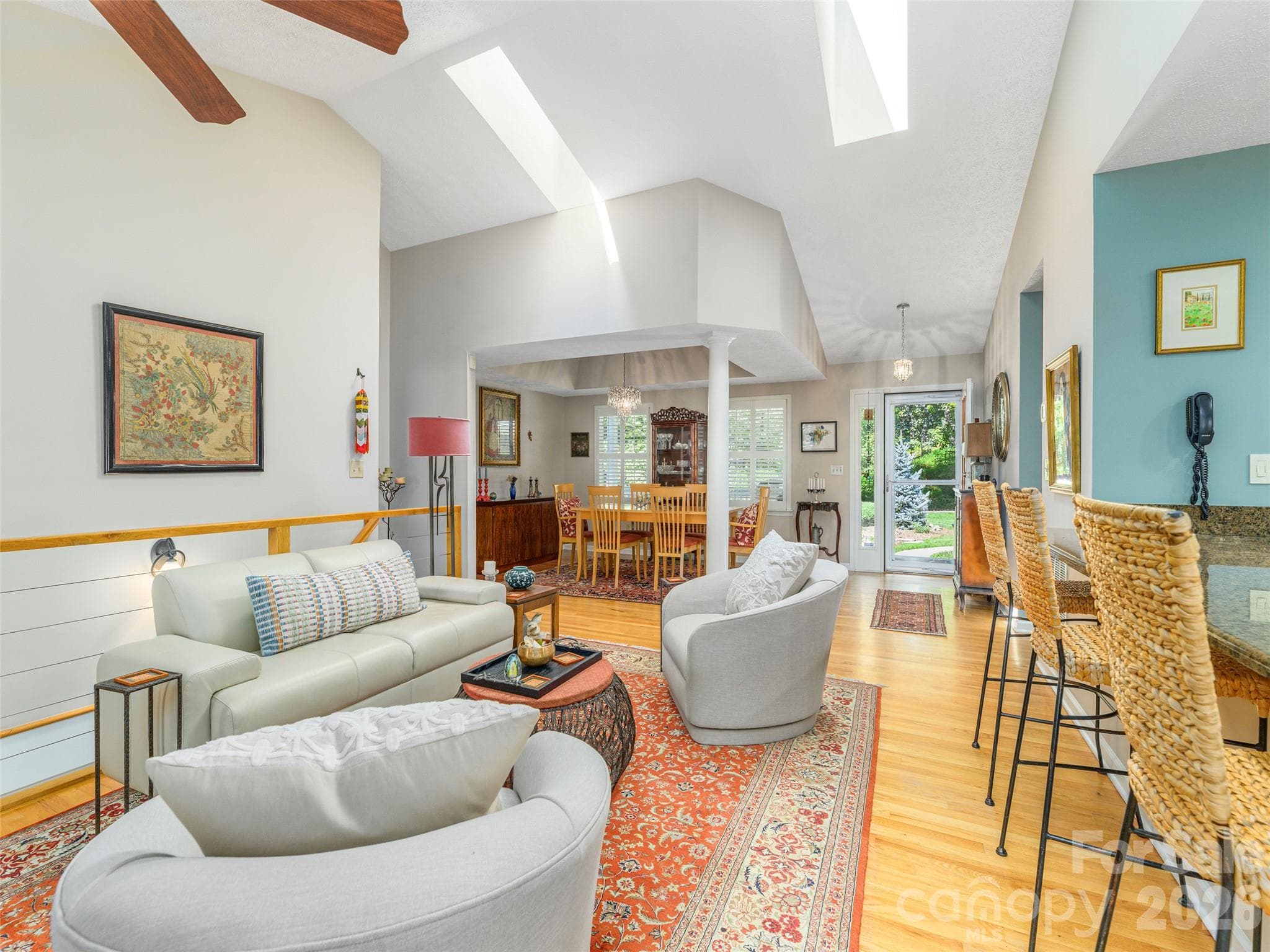 Single Family Residence at 130 Olds Trail, Hendersonville, photo 9 of 48