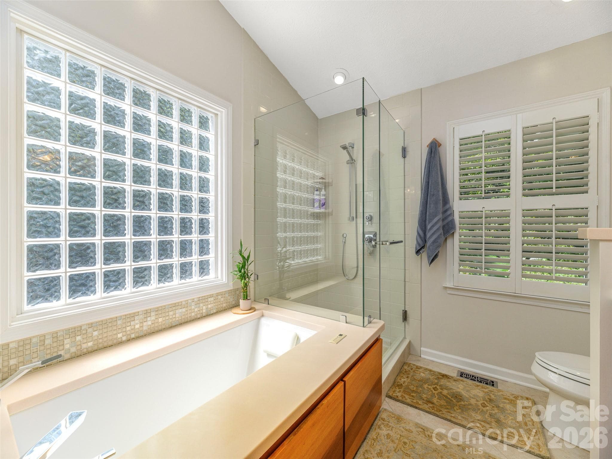 Single Family Residence at 130 Olds Trail, Hendersonville, photo 26 of 48